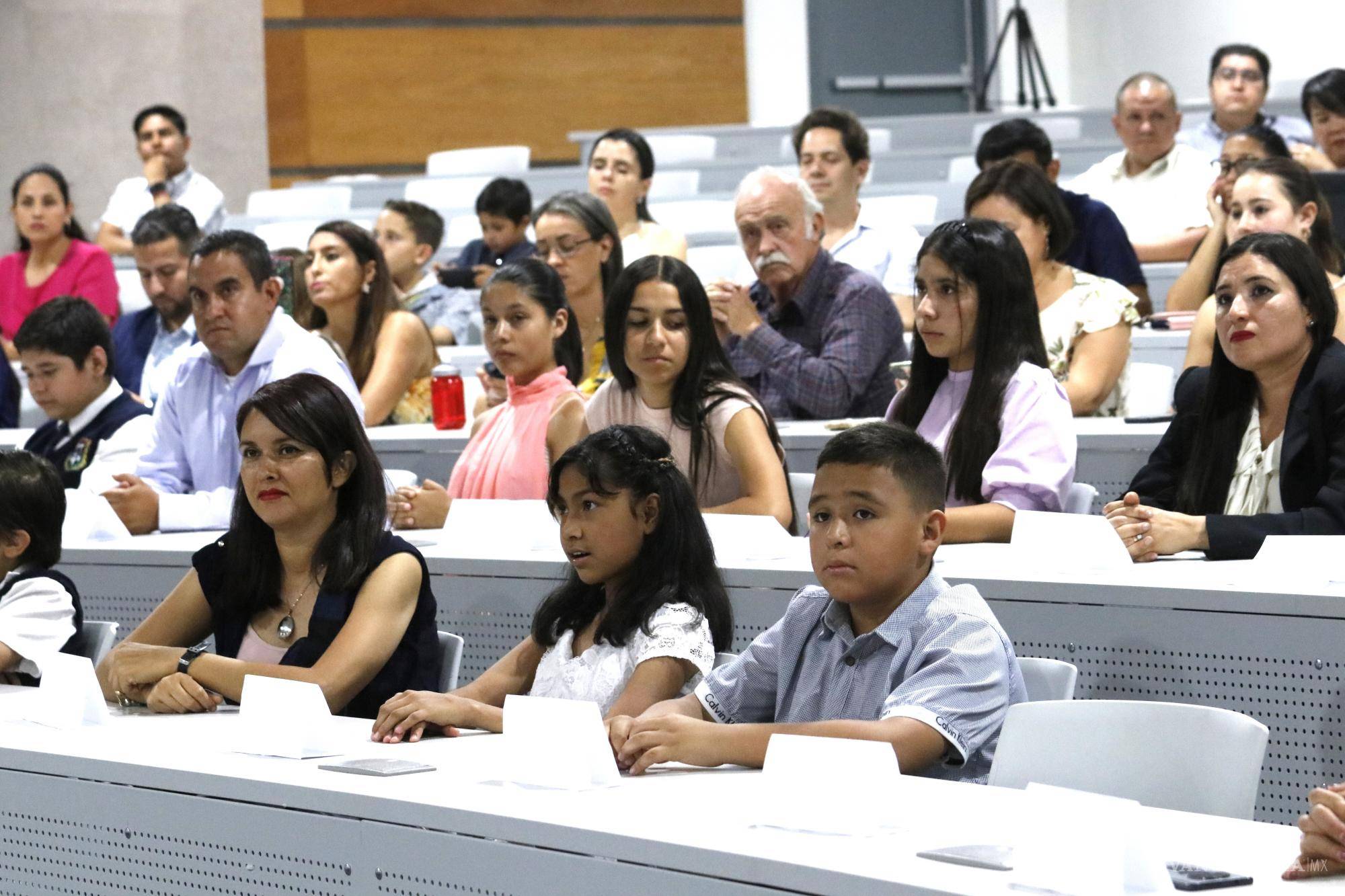 $!La evaluación de los proyectos de acuerdo con competencias científicas como habilidad para investigar, comprensión de fenómenos, manejo de información y comunicación de estrategias.