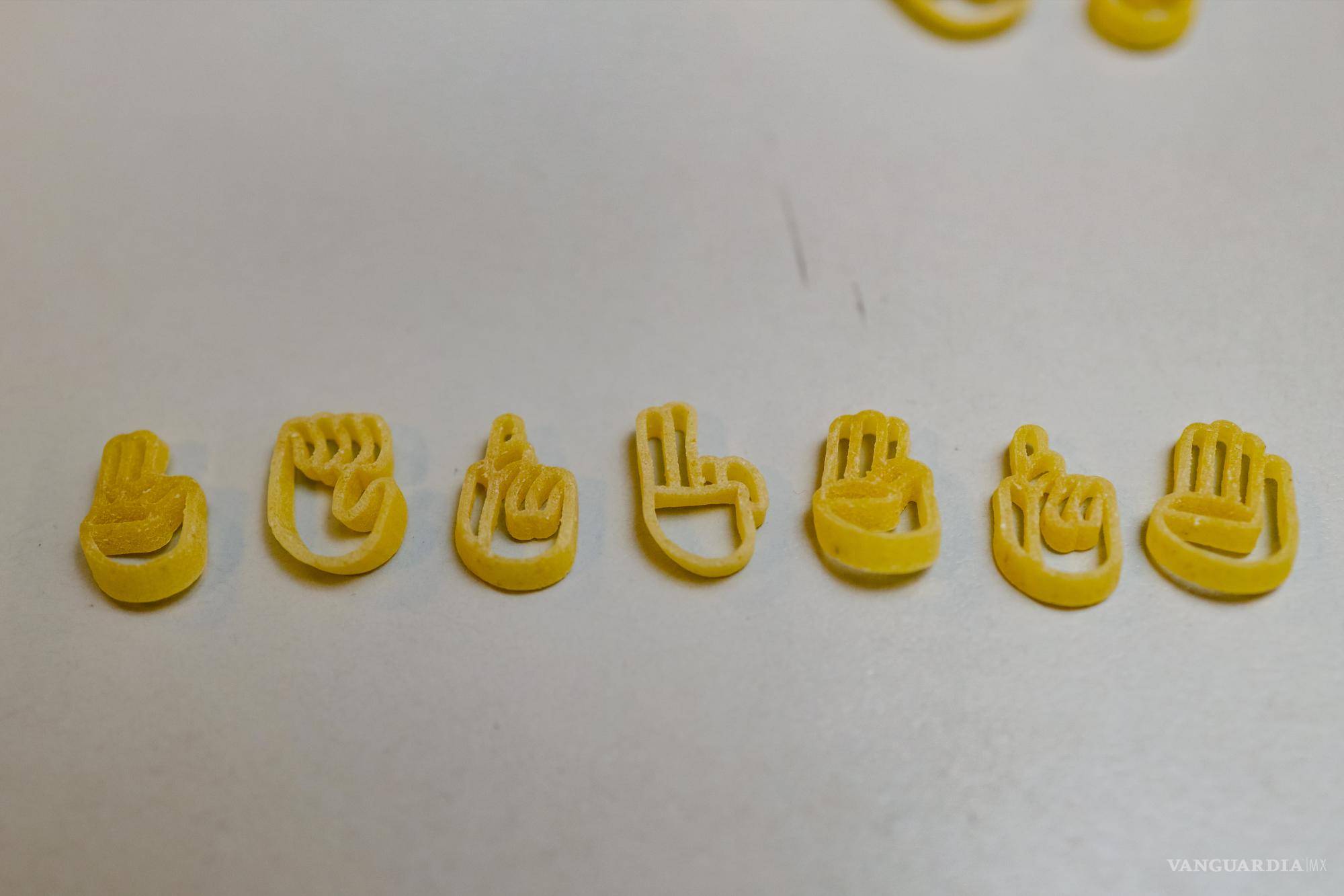 $!En el Walmart de Galerías Saltillo, el jueves de la semana pasada se dejaron 40 piezas, para el martes al mediodía quedaba una.