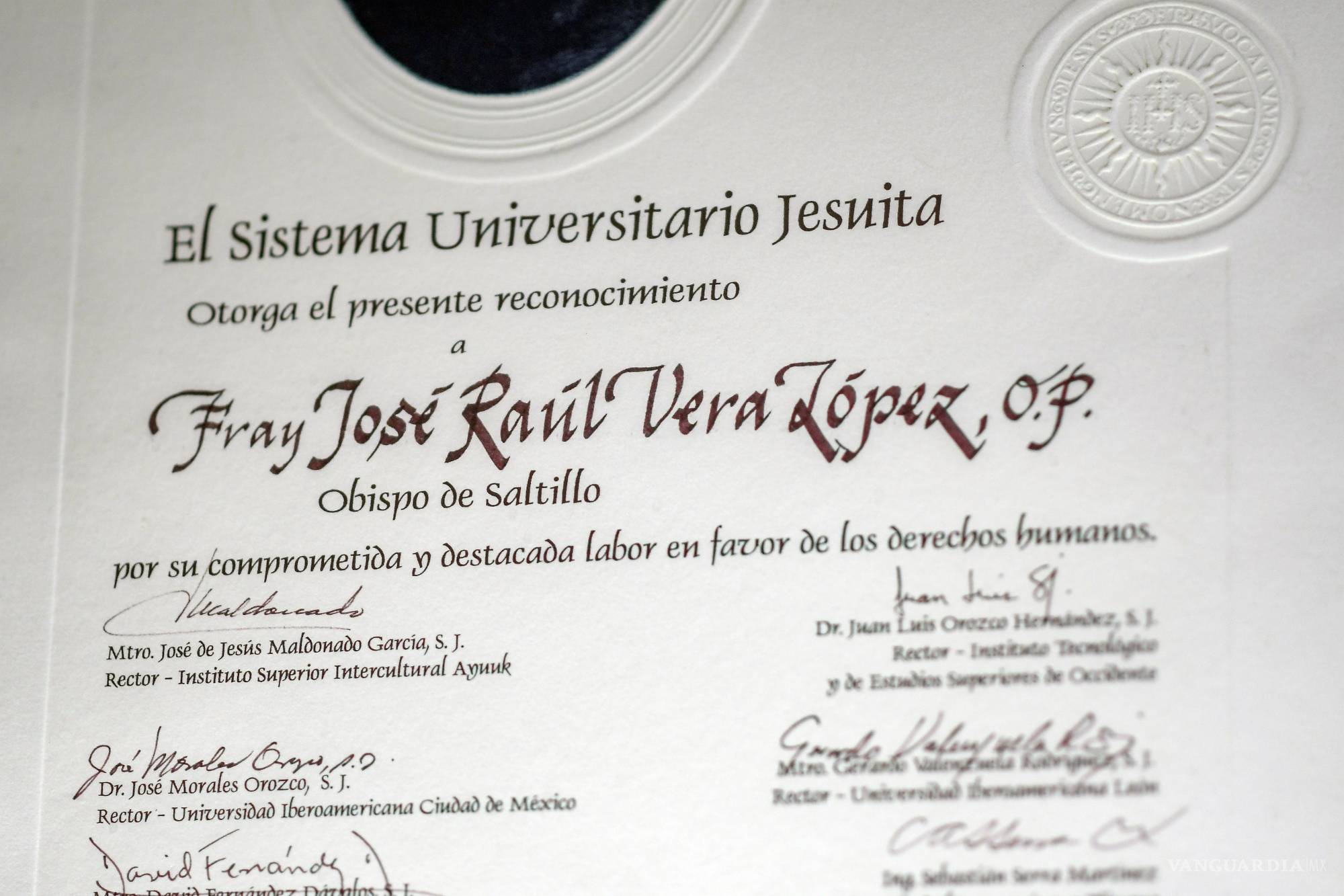 $!Reconocimiento del Sistema Universitario Jesuita por su labor incansable en defensa de los derechos humanos.