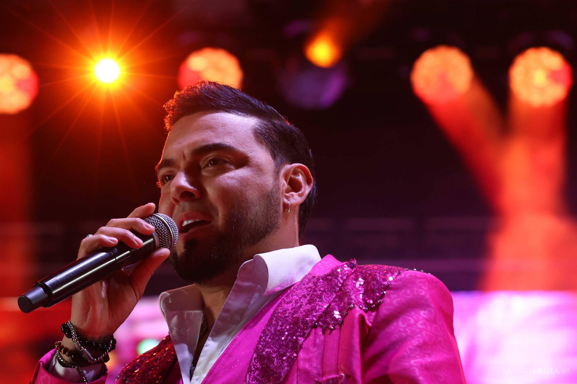 $!El público coreó temas como “No me sé rajar” y “Pena tras pena” en una noche llena de nostalgia.