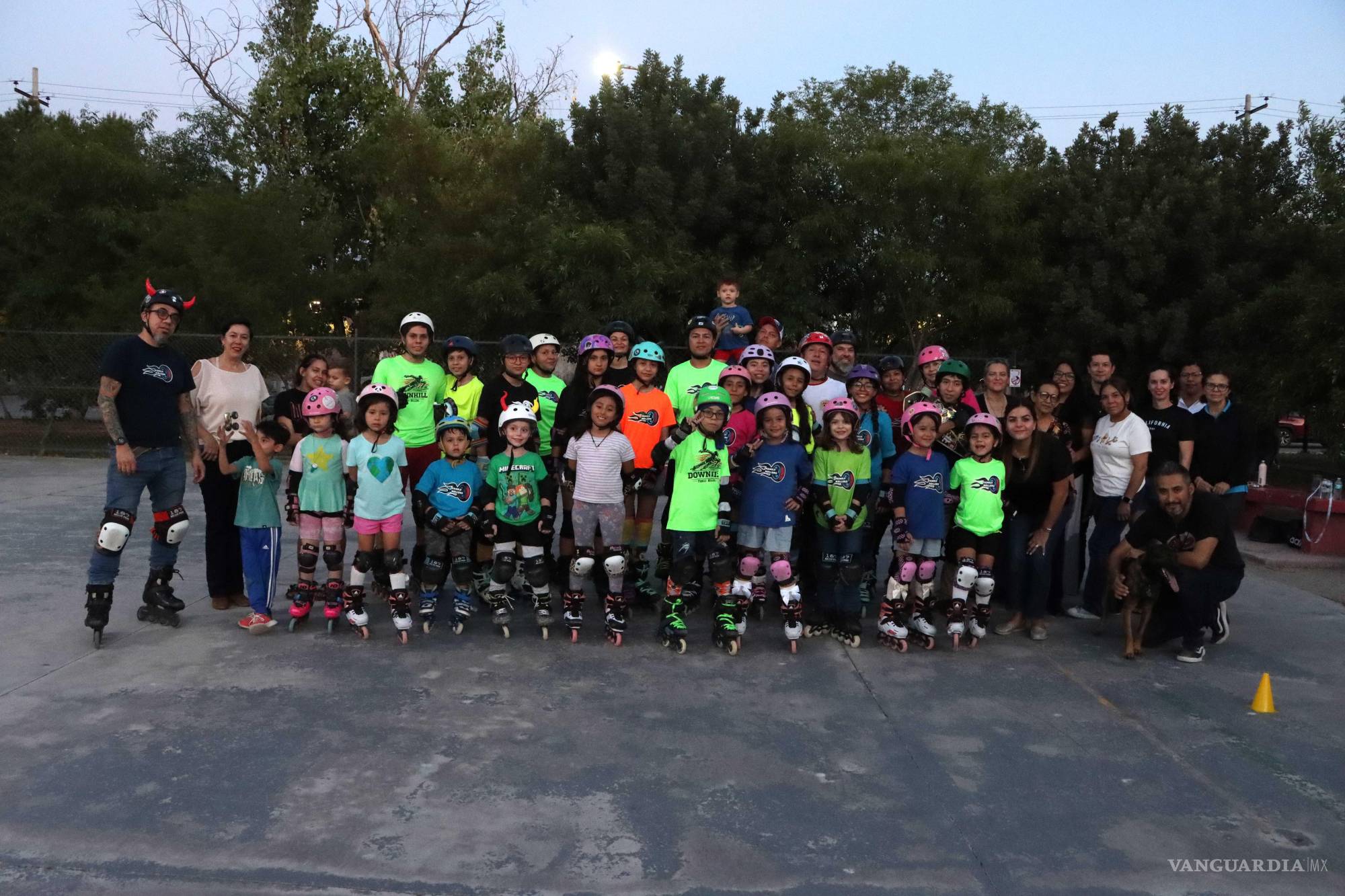 Saltillo: ‘Aprendí a superar mis límites’; Family Rollers aprovecha el espacio público con clases de patinaje