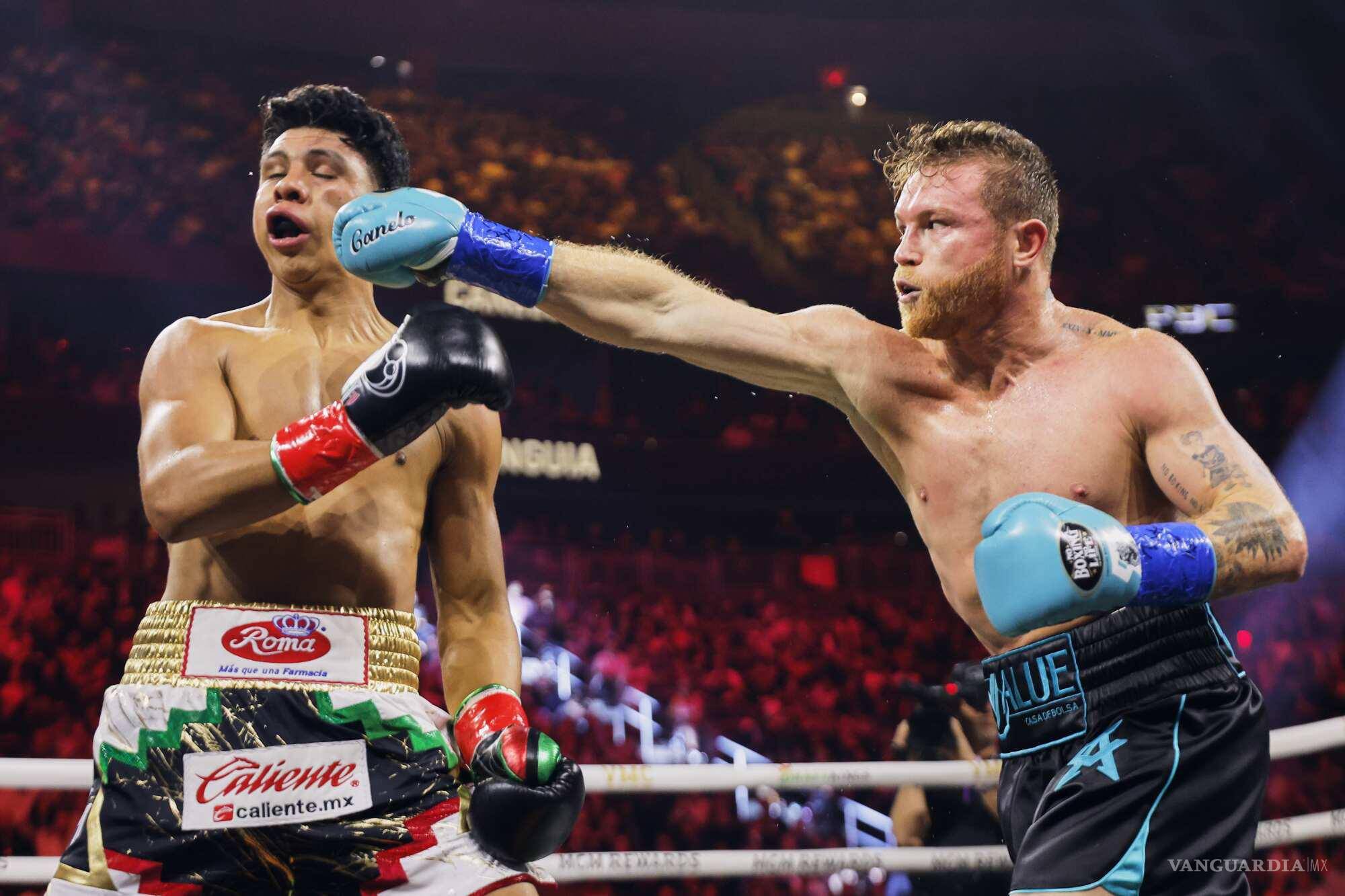 $!En un esperado duelo mexicano, Canelo impuso su jerarquía ante un invicto Munguía y reafirmó su legado.
