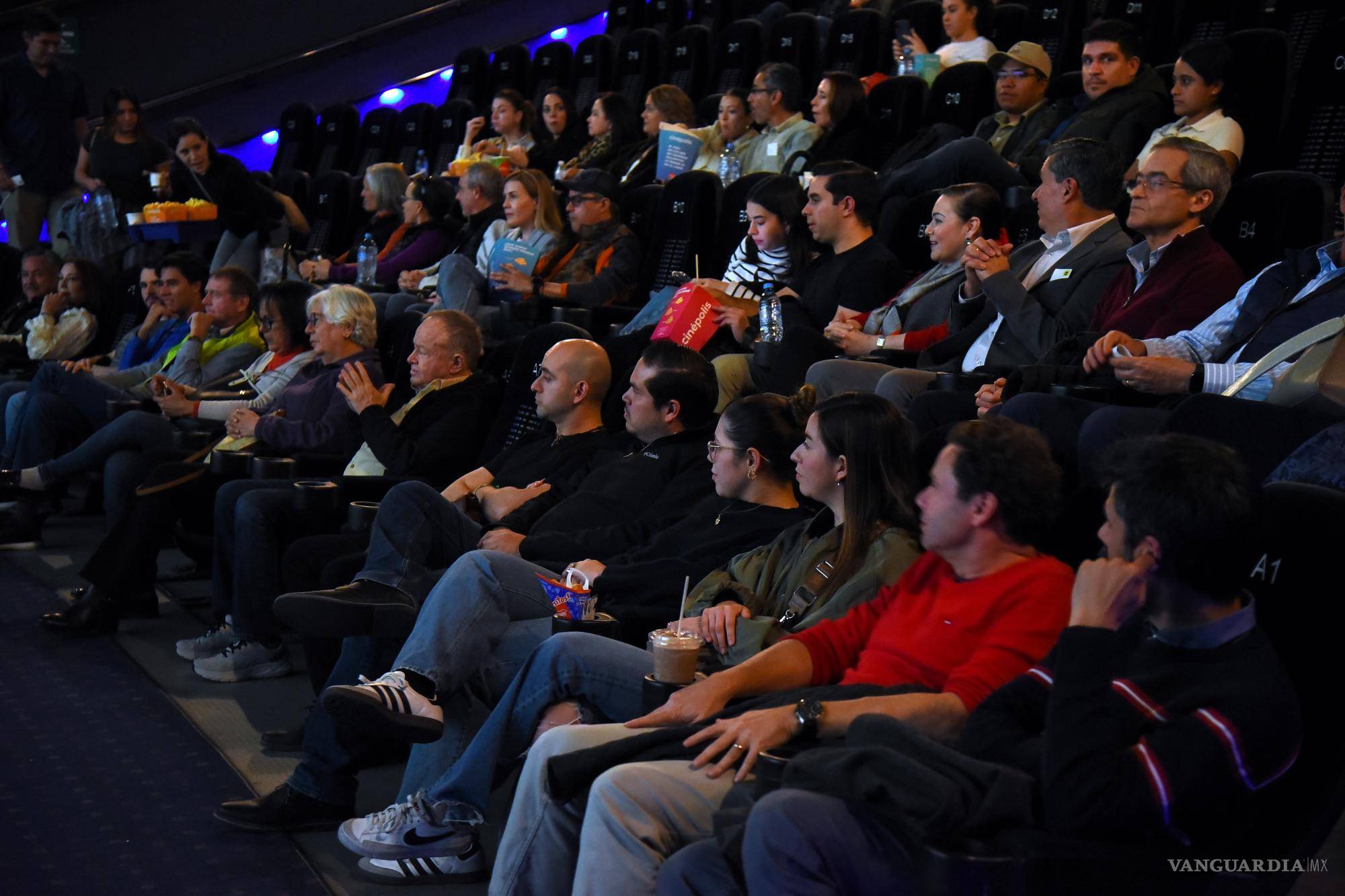 $!Los presentes disfrutaron de la conferencia que tuvo una duración de alrededor de una hora.