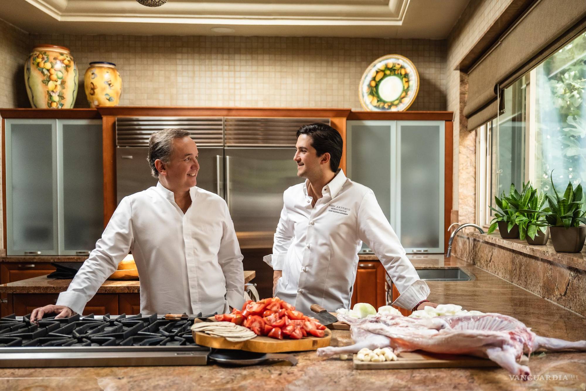 $!En la mesa, ingredientes que conforman una historia de arduo trabajo.