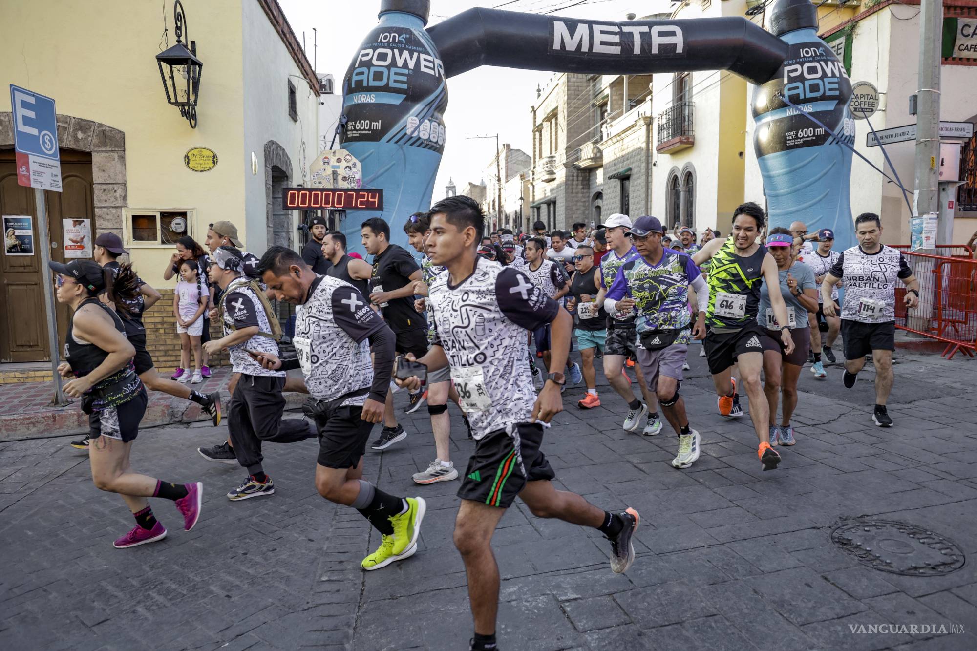 $!El disparo de salida marcó el inicio de la intensa jornada deportiva.