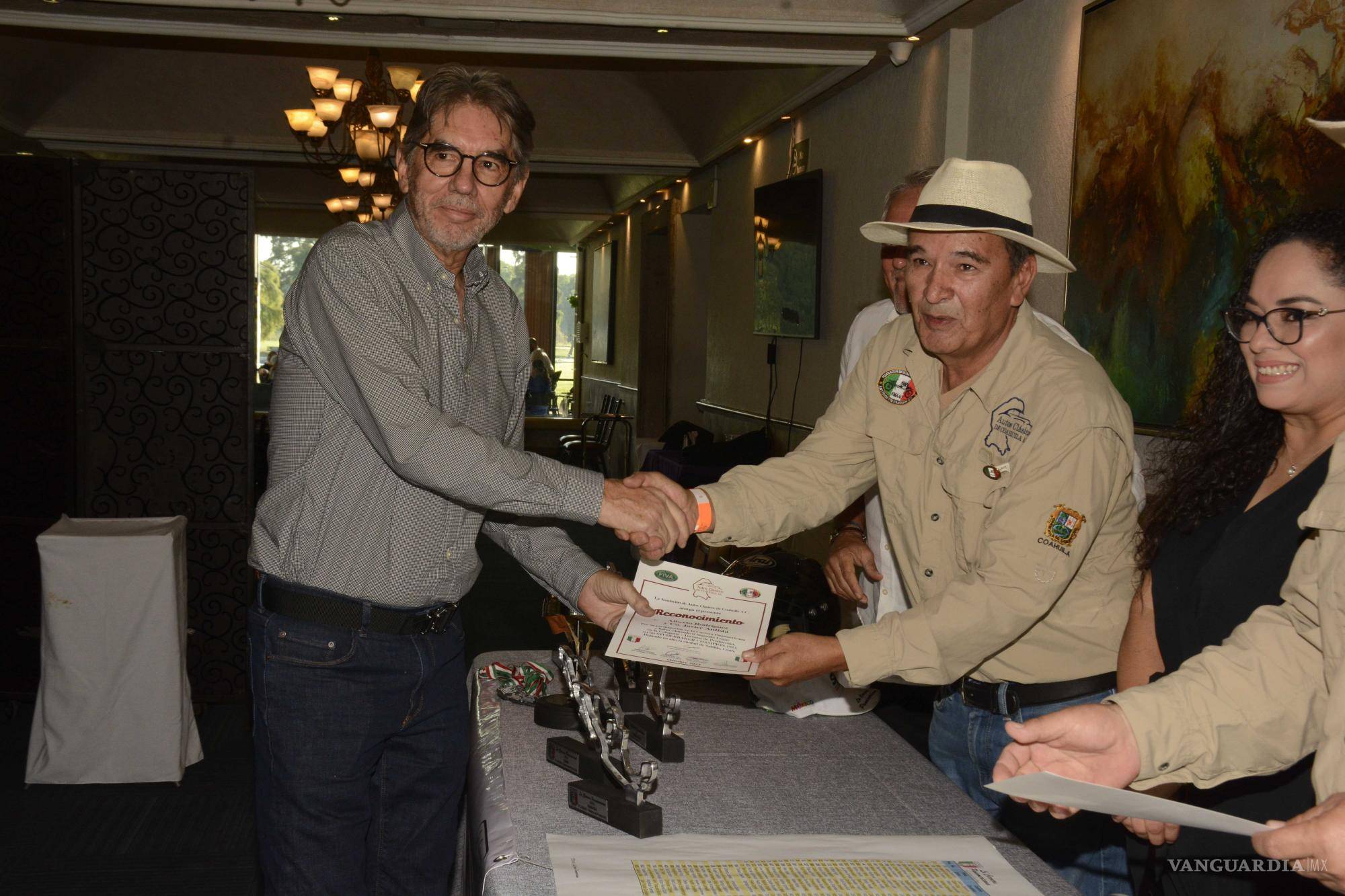 $!Alberto Rodríguez Villarreal recibió su reconocimiento.