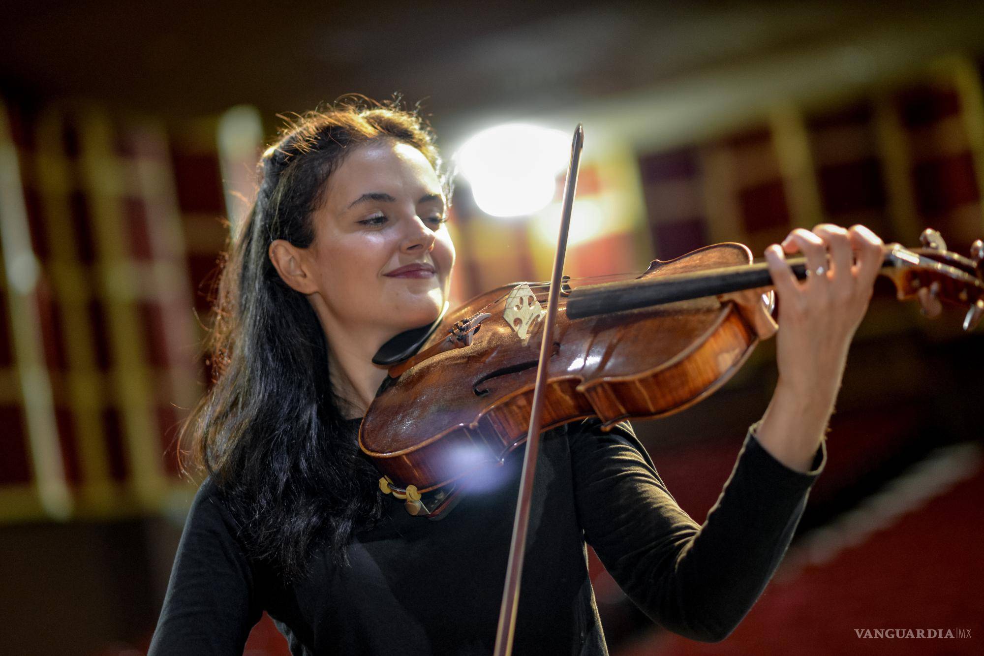 Cristina Cordero presentará el sonido de la viola solista al Teatro Fernando Soler