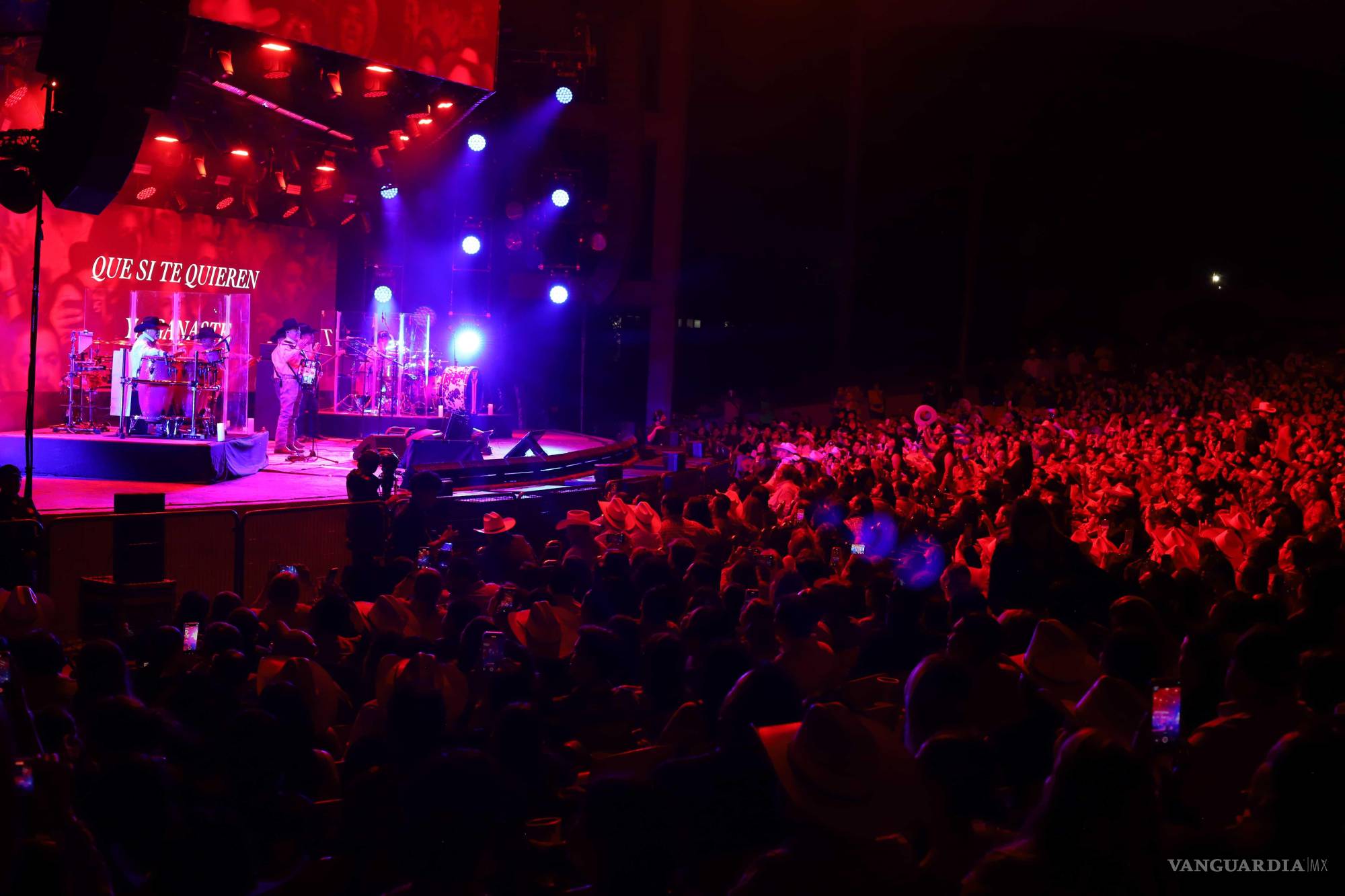 $!El Auditorio del Parque Las Maravillas lució lleno.