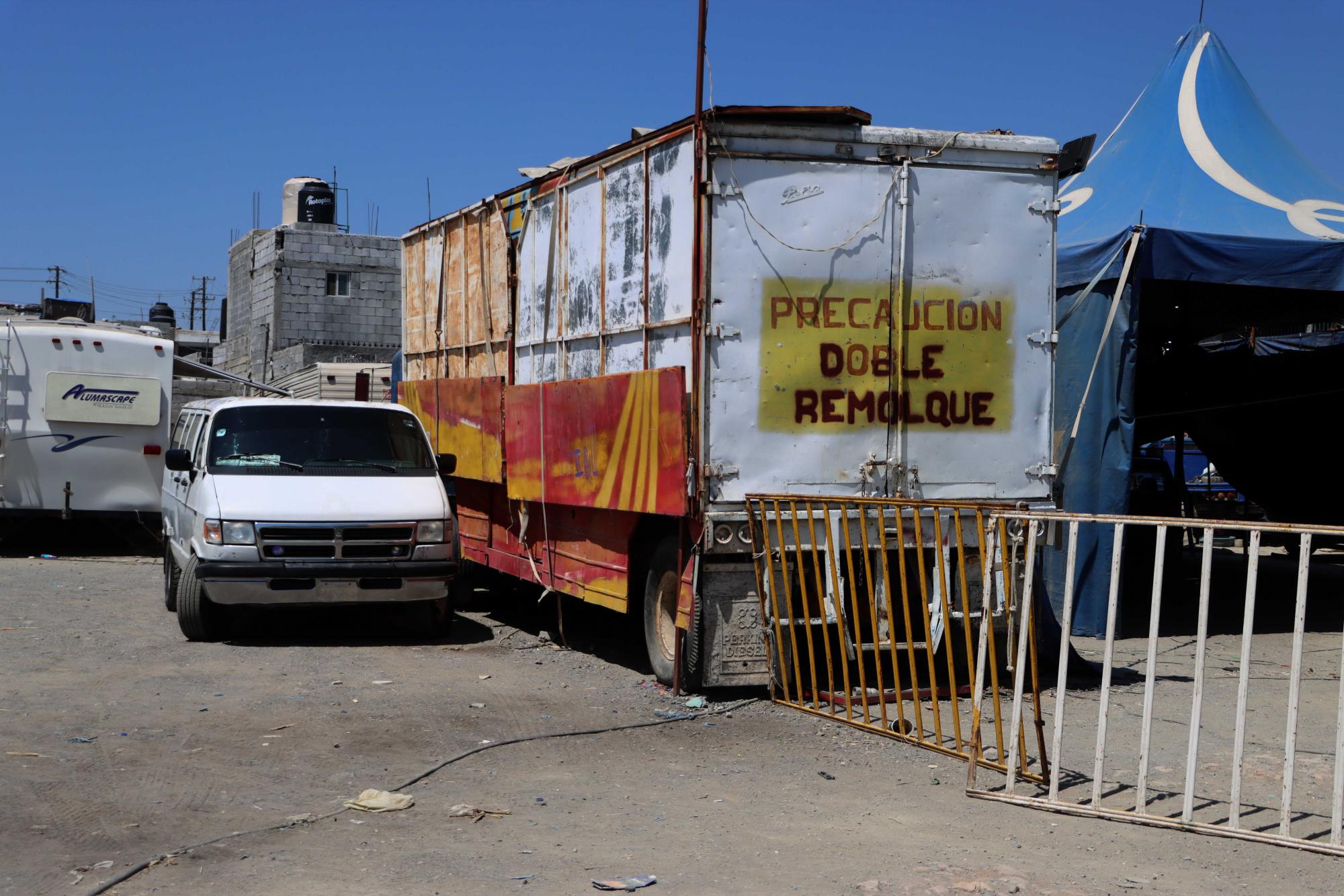 $!Los remolques han permanecido por años en el lugar.