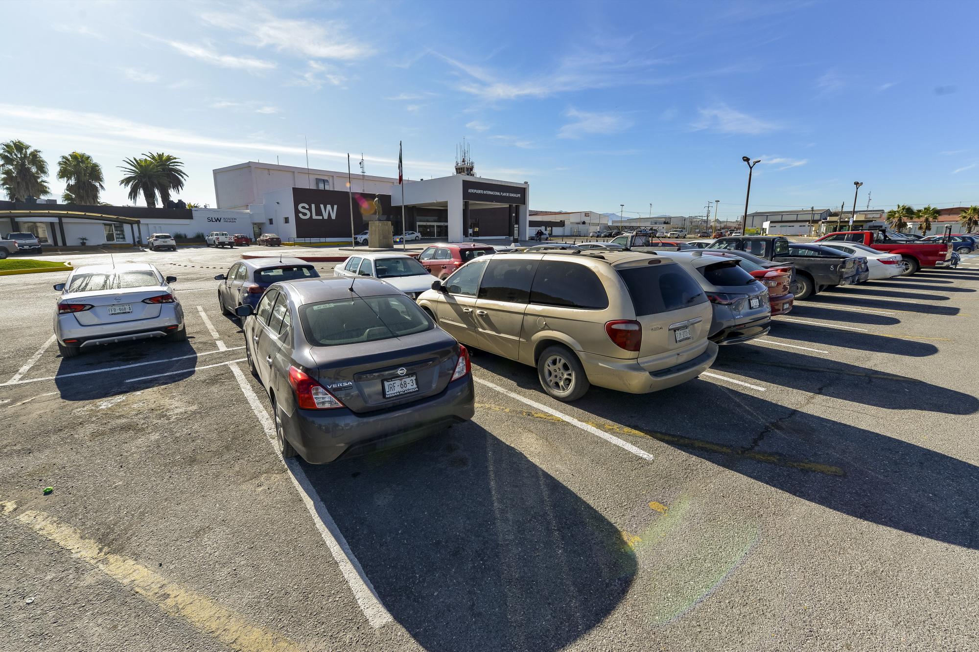$!A partir de marzo, los empleados deberán utilizar otra área para estacionar sus vehículos.