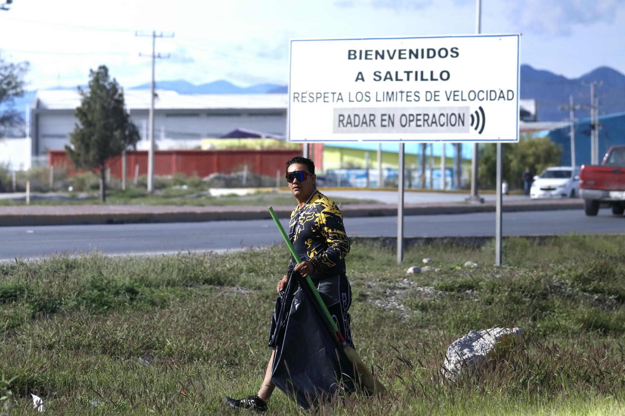 $!Comunidad activa: Deportistas y ciudadanos unen fuerzas para rehabilitar la ciclovía en Saltillo y Arteaga.