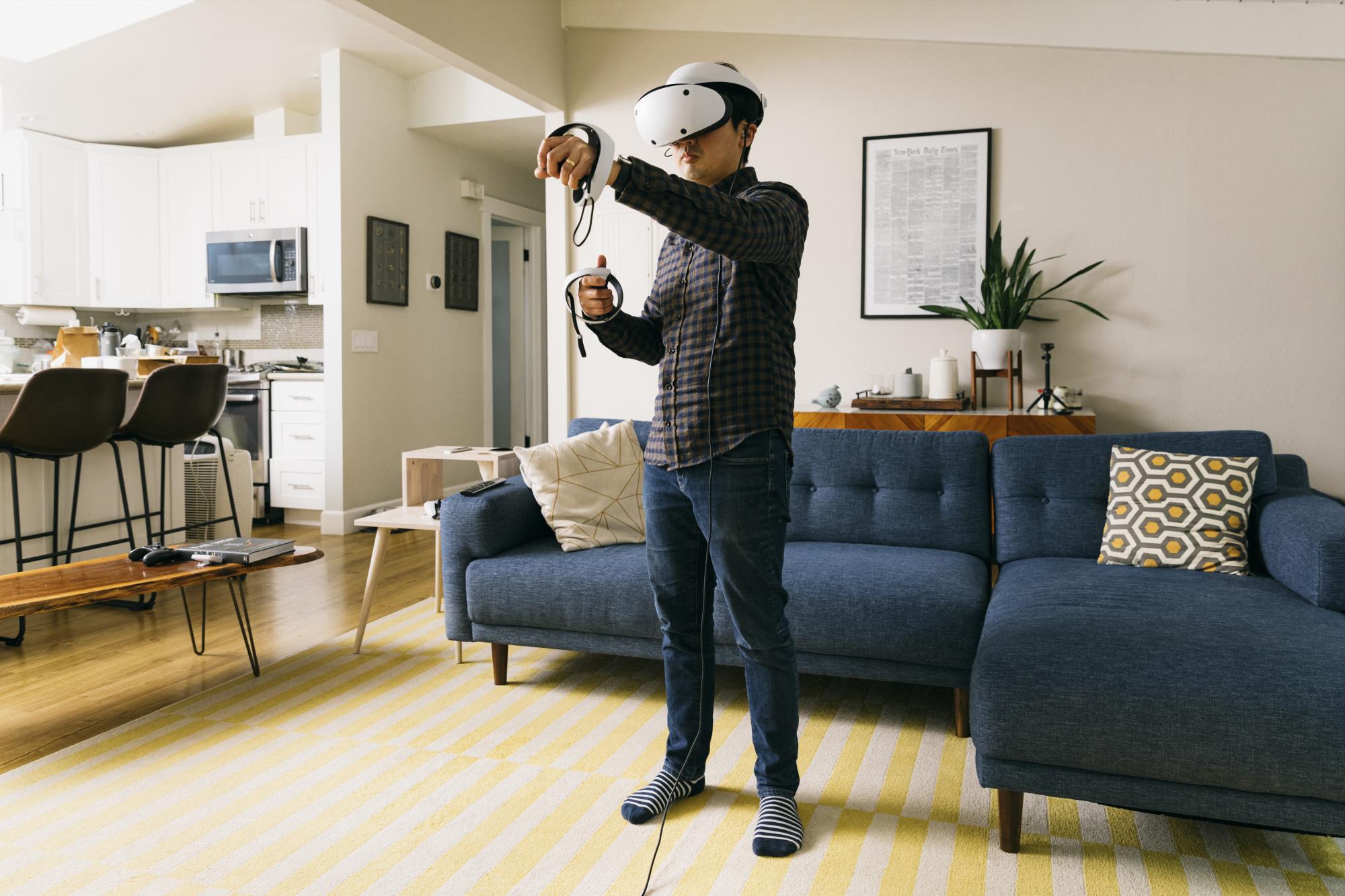 $!Algunas empresas han apostado a la realidad virtual con los videojuegos, tal es el caso de Playstation VR de Sony | Foto: The New York Times
