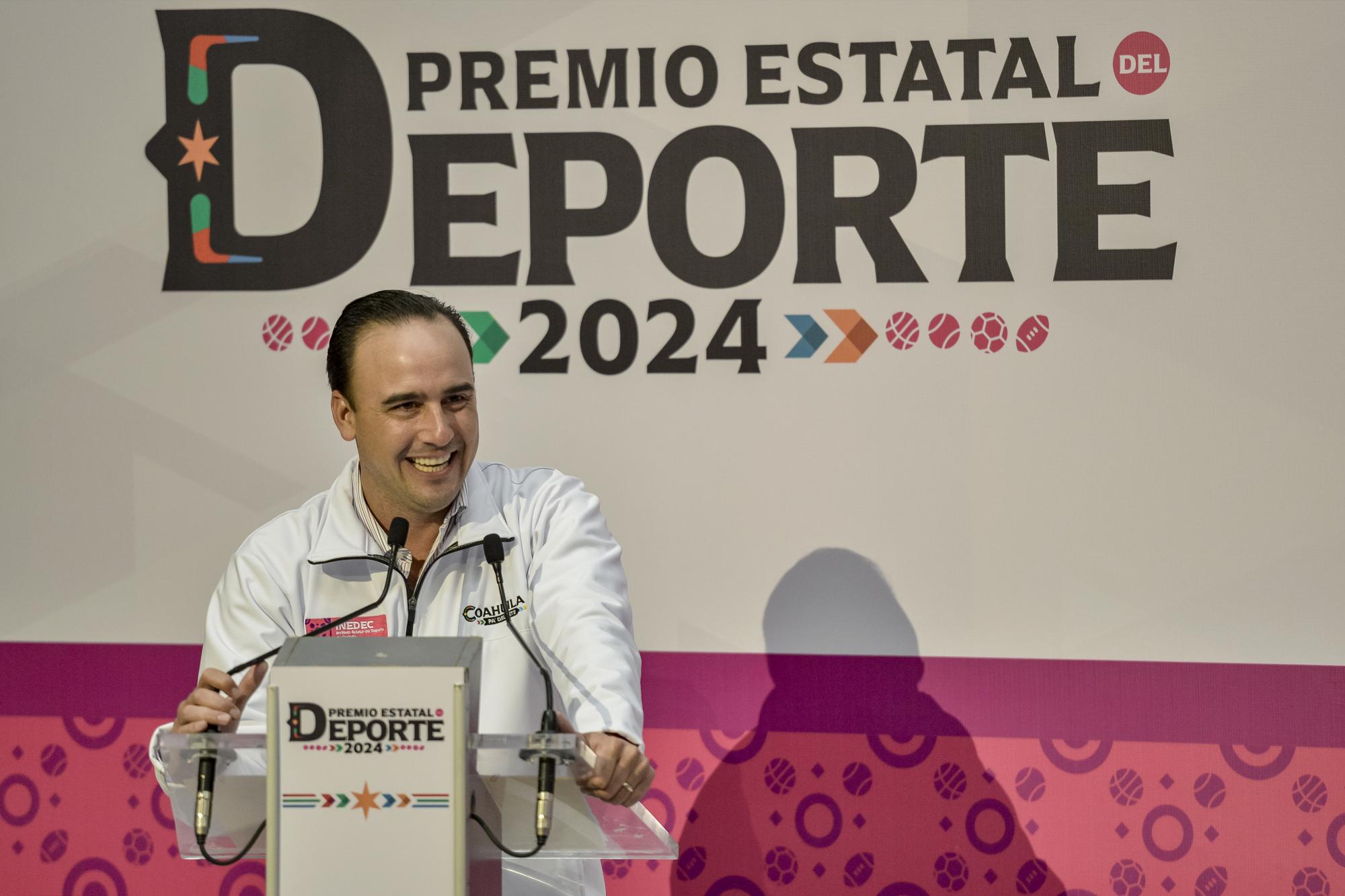 $!En el evento, el gobernador Manolo Jiménez Salinas subrayó el compromiso de su administración con el deporte.