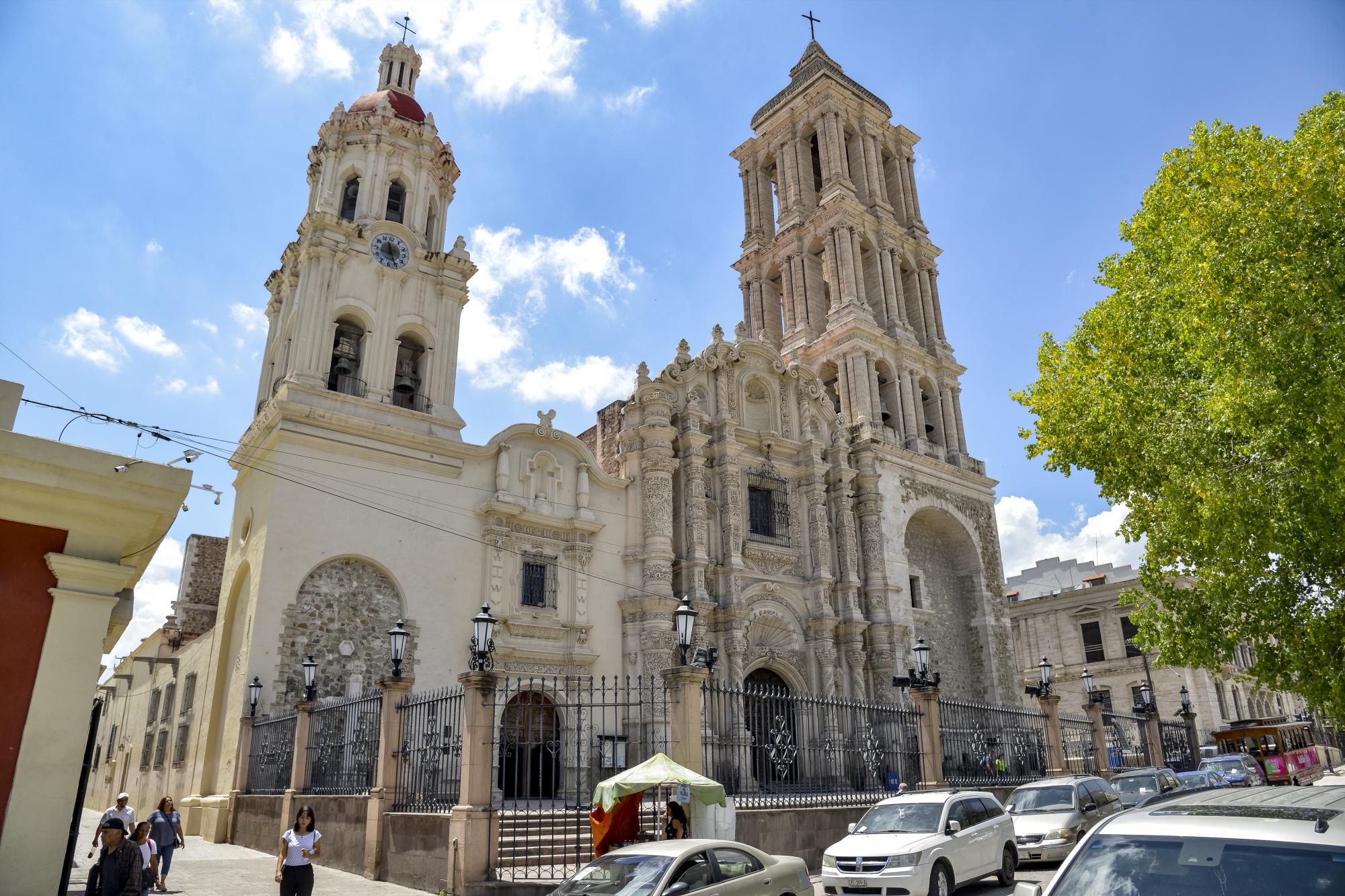 $!La Capilla del Santo Cristo y la Catedral de Santiago Apóstol comparten espacio.