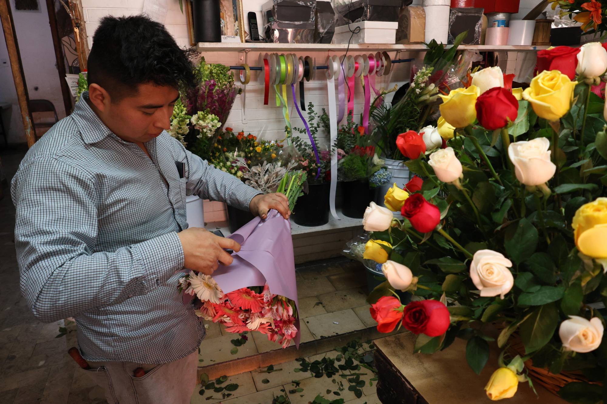 $!Las rosas, con un aumento del 66%, lideran las preferencias de los enamorados este San Valentín.