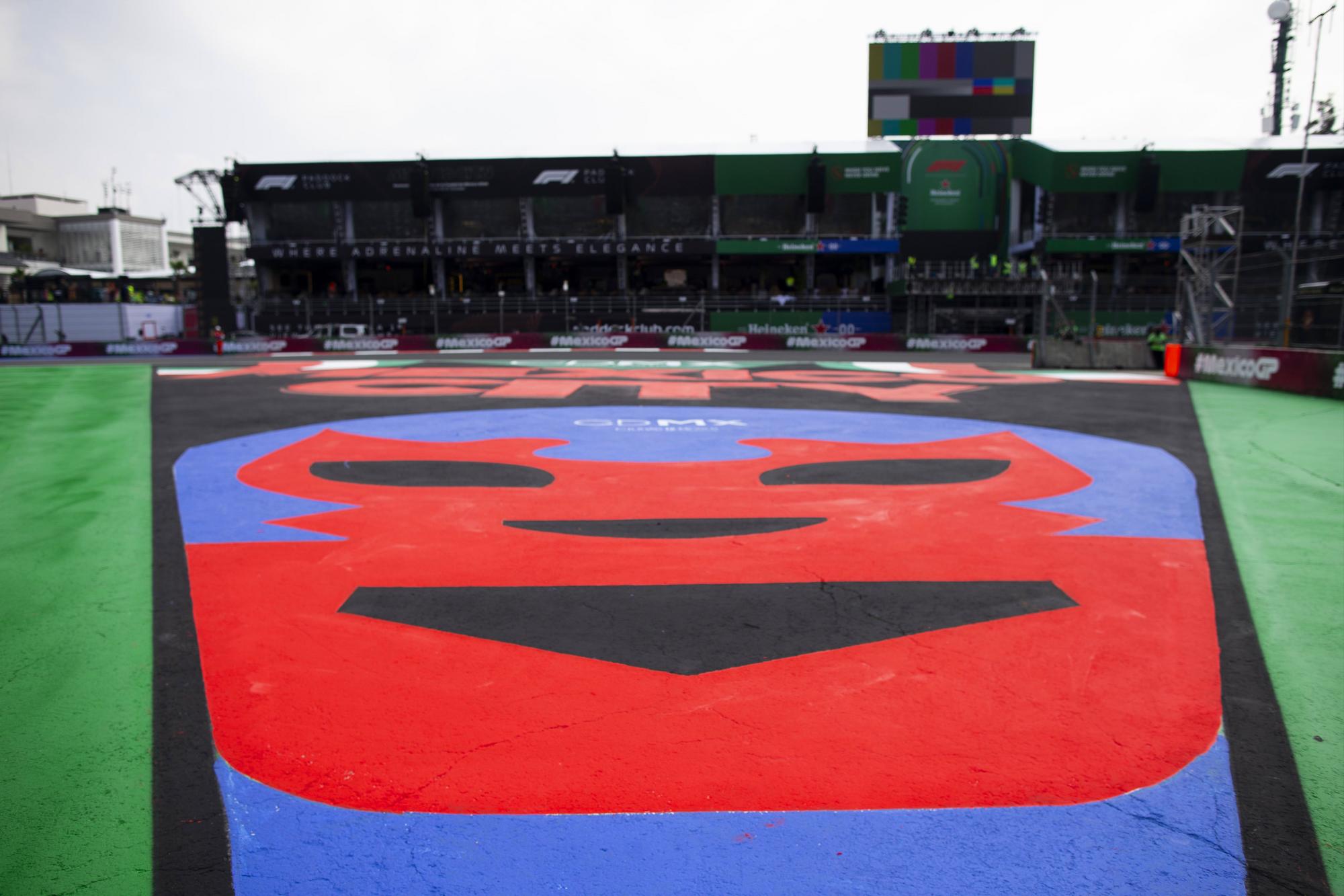 $!La celebración de la cultura automovilística y mexicana durante el Gran Premio.