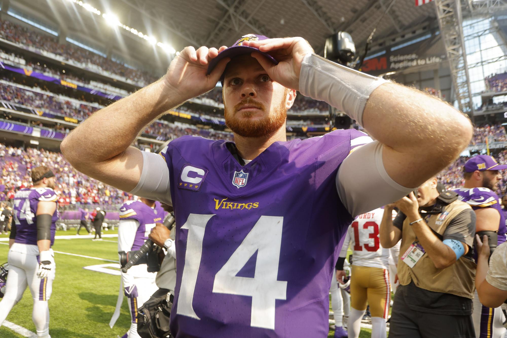 $!Sam Darnold sorprende con su liderazgo en pases de anotación, consolidándose en la ofensiva de los Vikings.