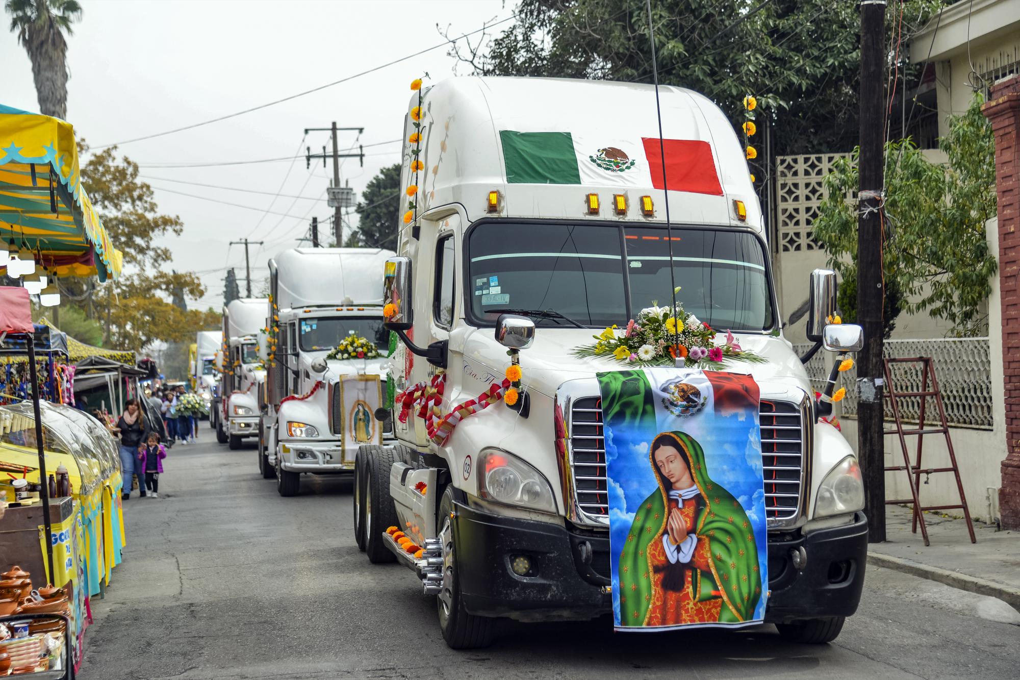 $!La peregrinación de transportistas destaca entre las primeras de las tres romerías consideradas de mayor dimensión, marcando el inicio de las festividades en el Santuario de Guadalupe.