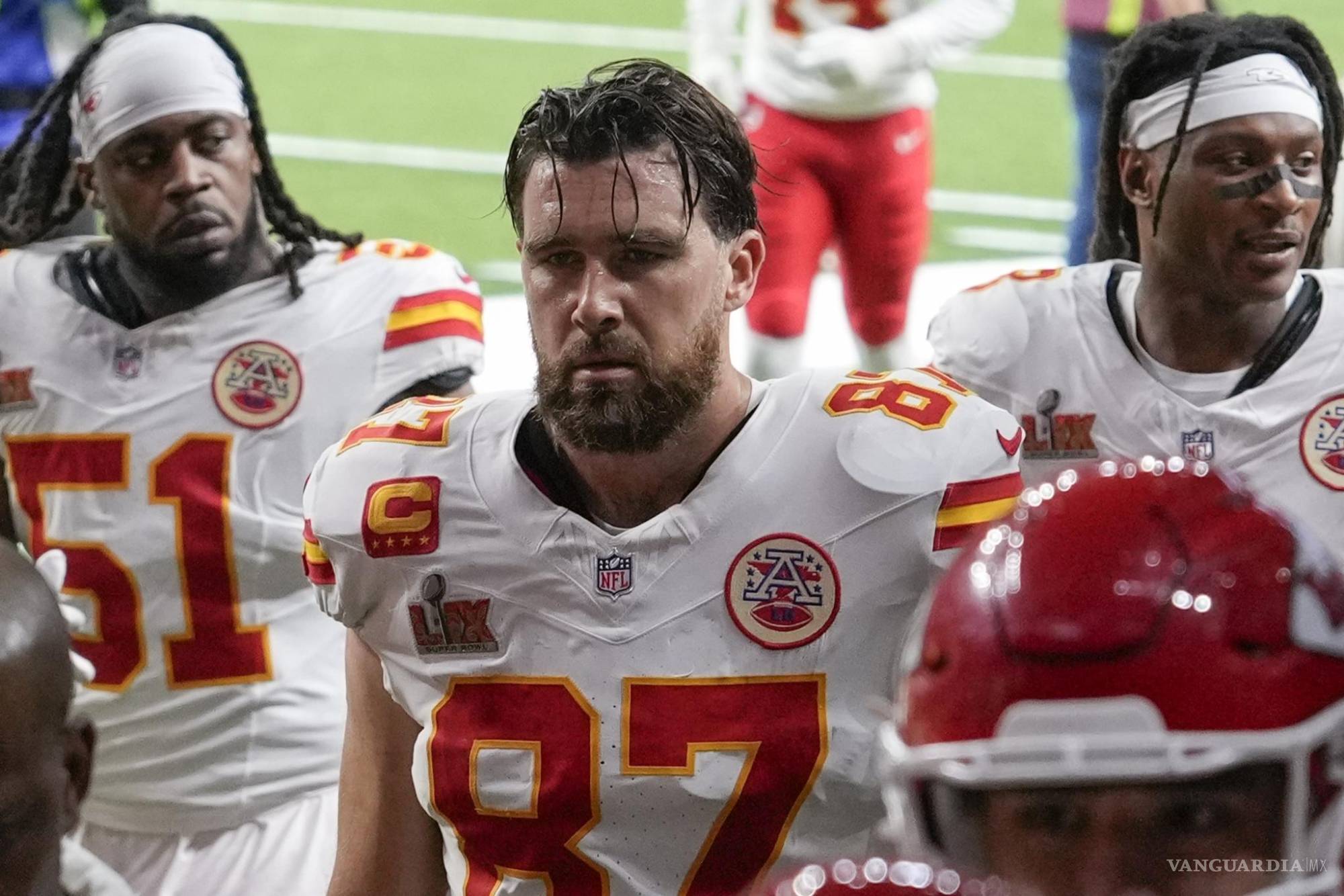 $!Travis Kelce fue borrado en todo el encuentro... ni con la motivación de Taylor Swift en los palcos.