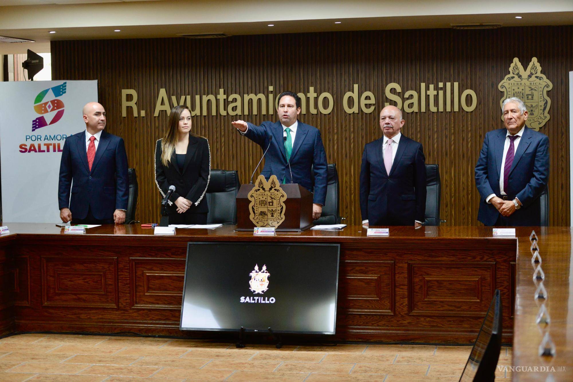 Javier Díaz González enfrenta retos en movilidad, contaminación e infraestructura al asumir alcaldía de Saltillo