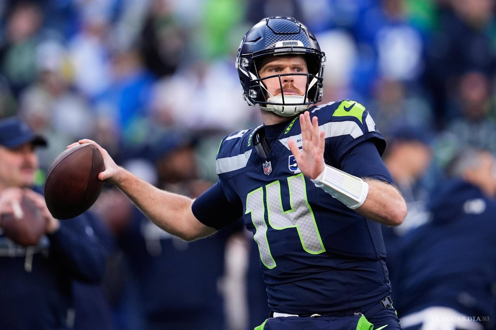 $!De ser señalado como un quarterback incapaz de ganar, Sam Darnold se convirtió en el arquitecto del éxito de los Seattle Seahawks, que disputan el Super Bowl LX contra los New England Patriots.