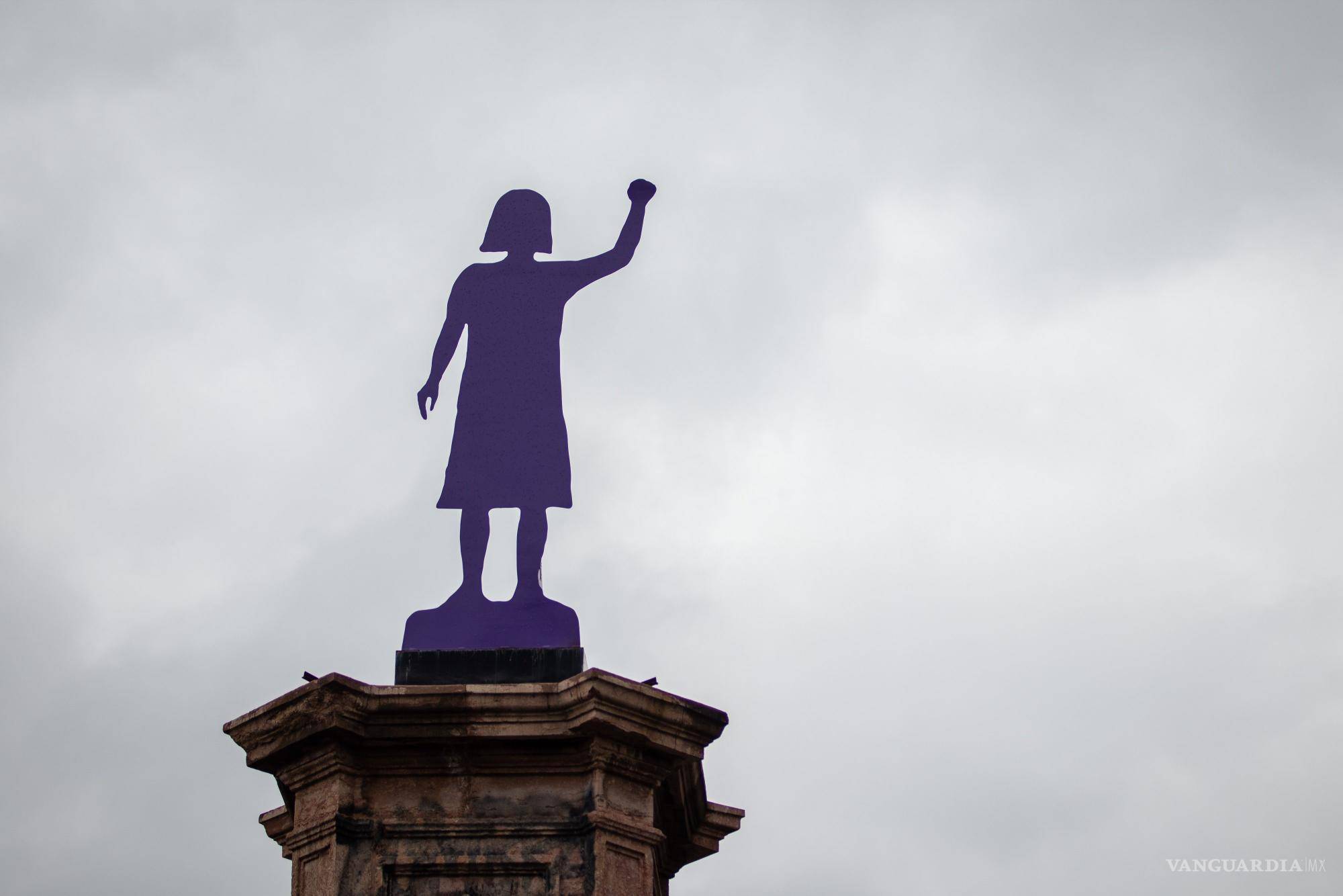 Buscan ‘evitar’ feminicidios en México con pulsera inteligente, pero... ¿Y los agresores?