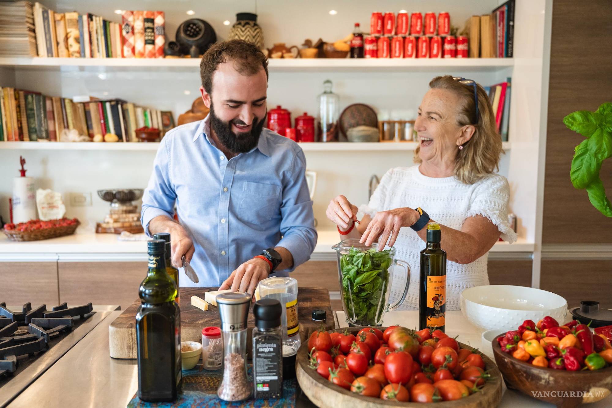 $!Madre e hijo coinciden en que la comida es una manera de hacer “magia”.