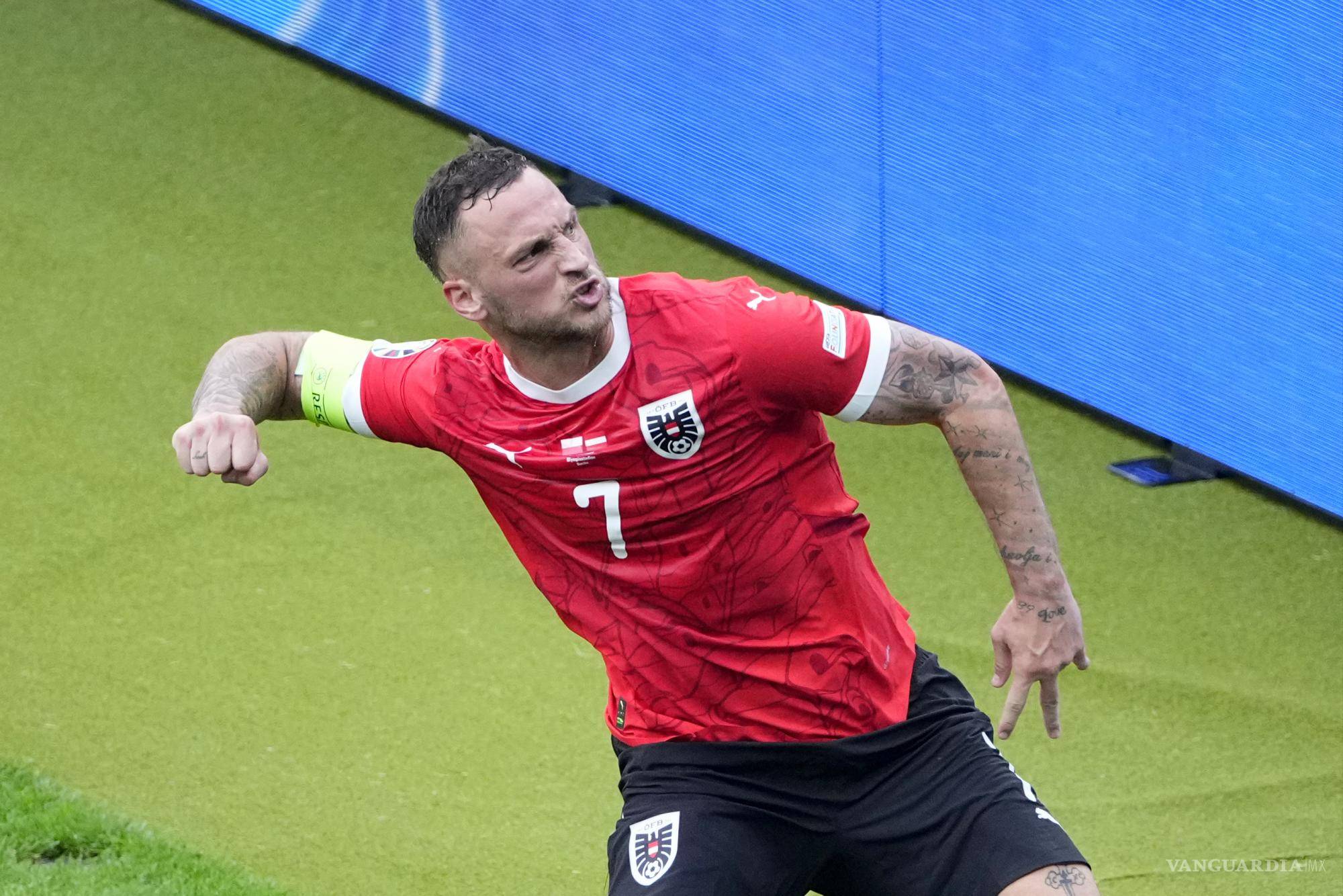 $!Gernot Trauner, Christoph Baumgartner y Marko Arnautovic anotaron por Austria.