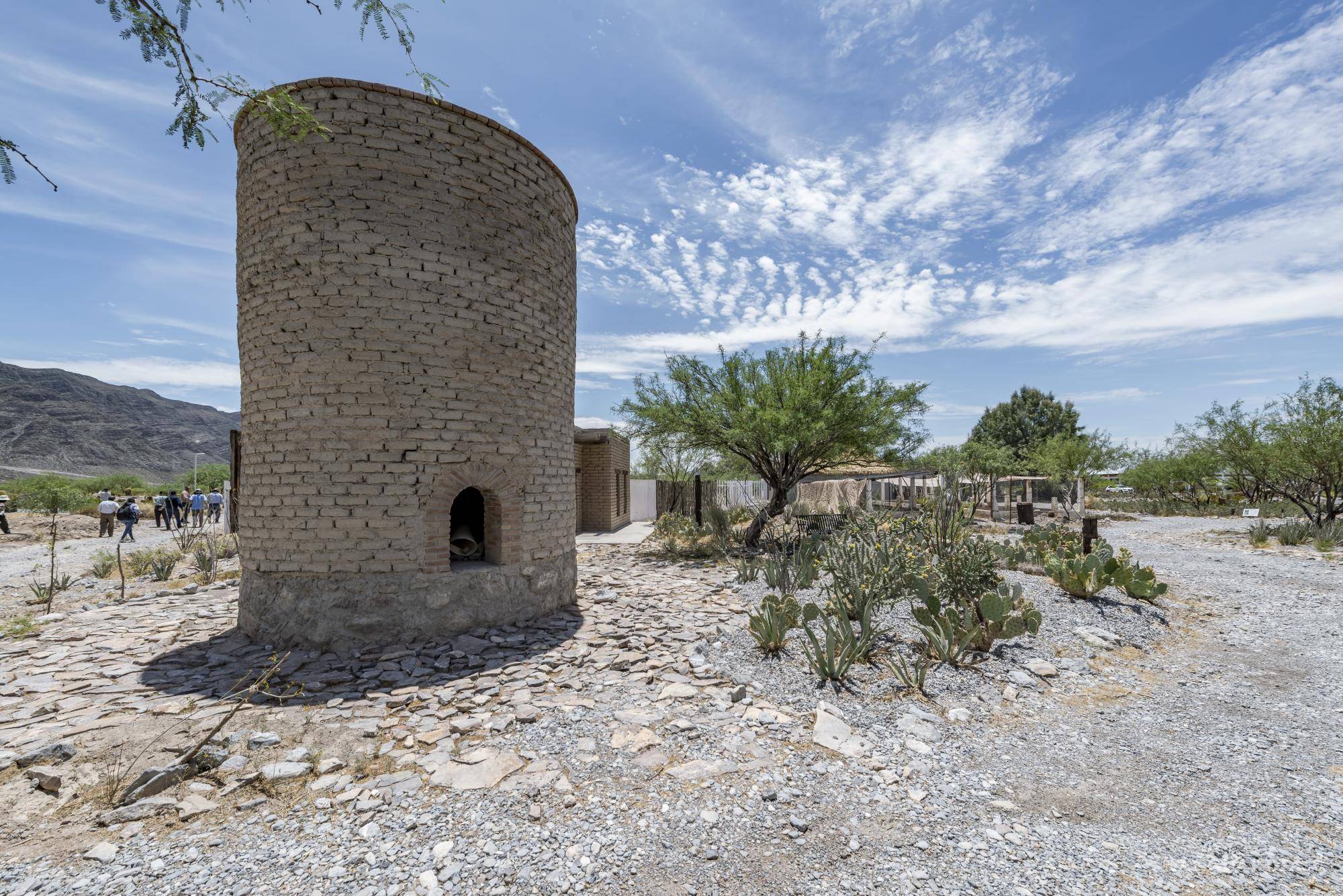 $!Réplica de un horno de cal en el Museo de Sitio del CIJE, mostrando tradiciones locales de extracción.
