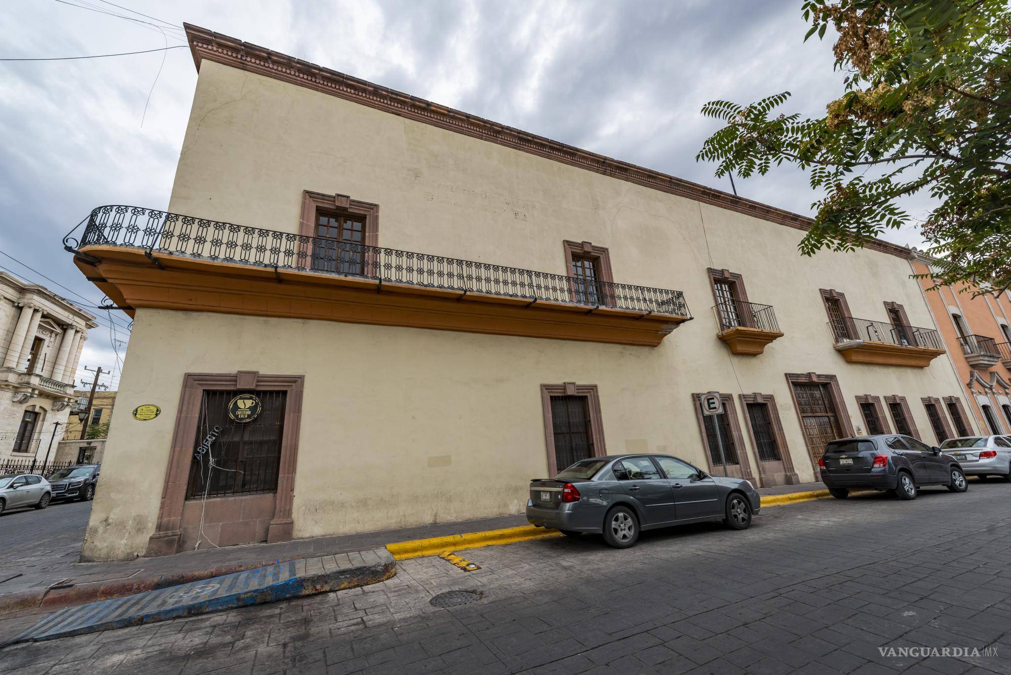 $!Esquina de las calles Hidalgo y Juárez en la Zona Centro de Saltillo.