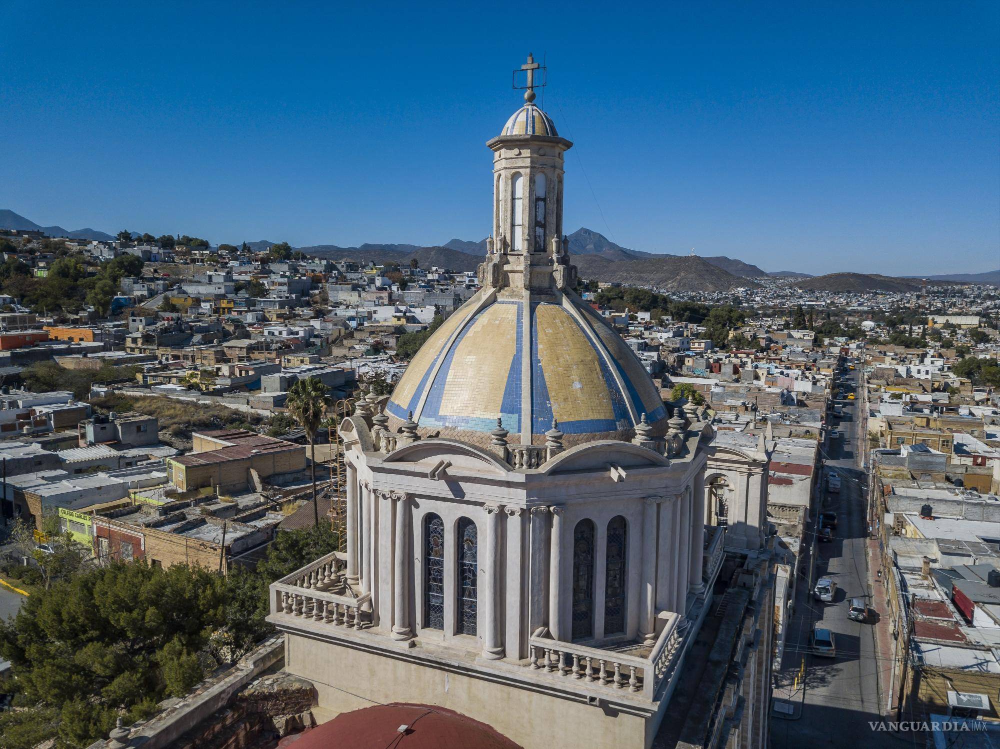 $!Vista aérea de la cúpula de San Juan Nepomuceno, en el centro de Saltillo.