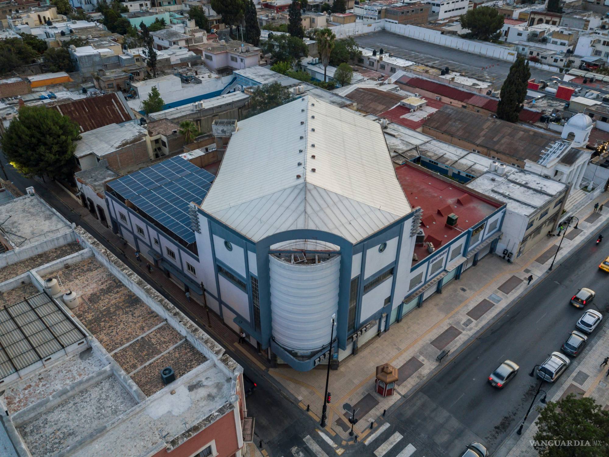 $!El último gran cine murió convertido en zapatería