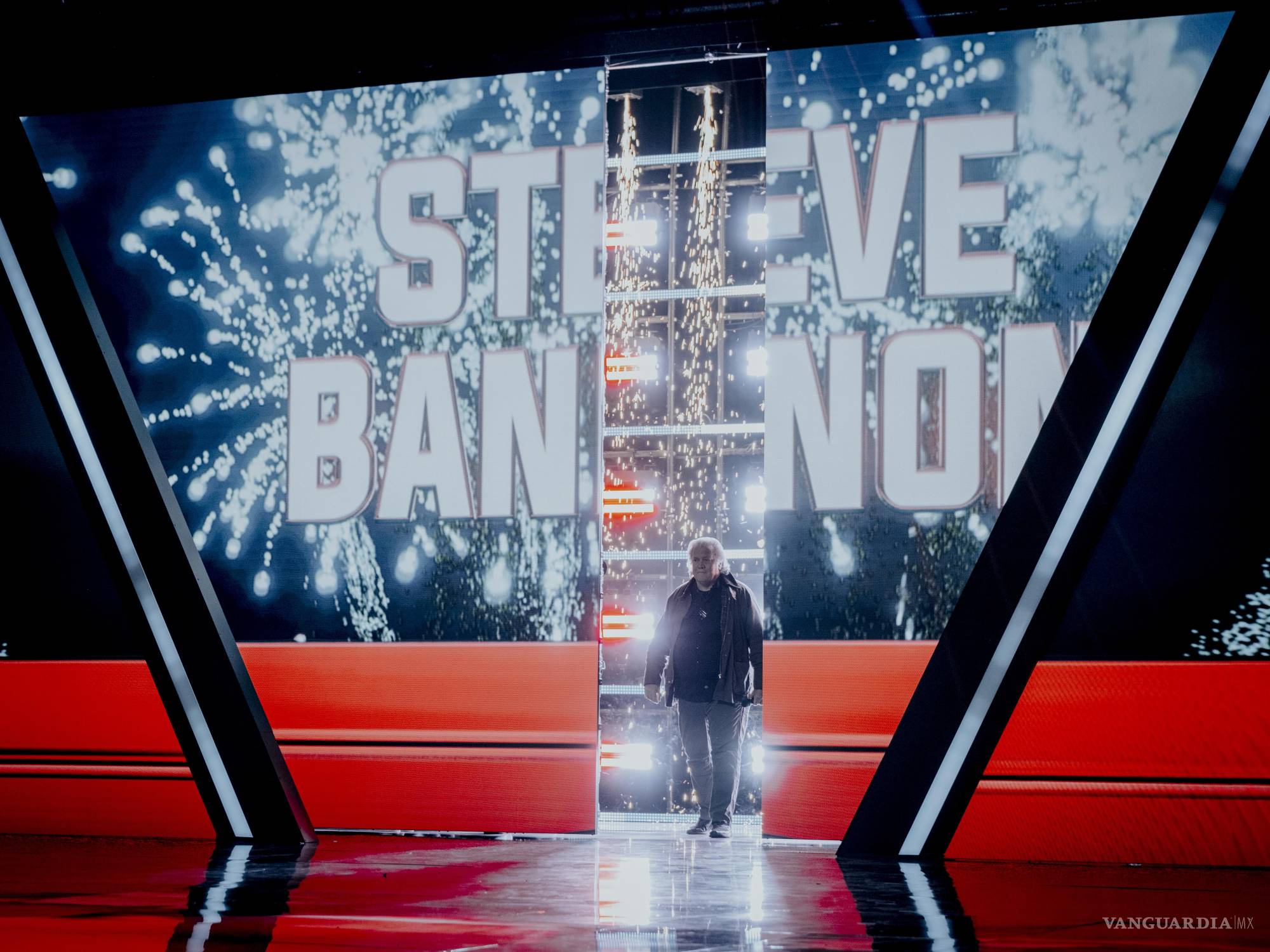 $!Bannon se ha mantenido como una figura destacada del movimiento MAGA que ayudó a fundar y ha sido ponente habitual en eventos organizados por la organización conservadora Turning Point.