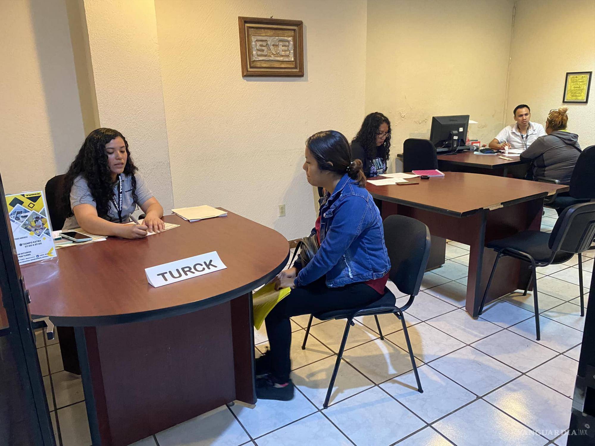 $!Diariamente empresas acuden a entrevistar personal a las oficinas del SNE, pero casi siempre con vacantes solo para operarios.