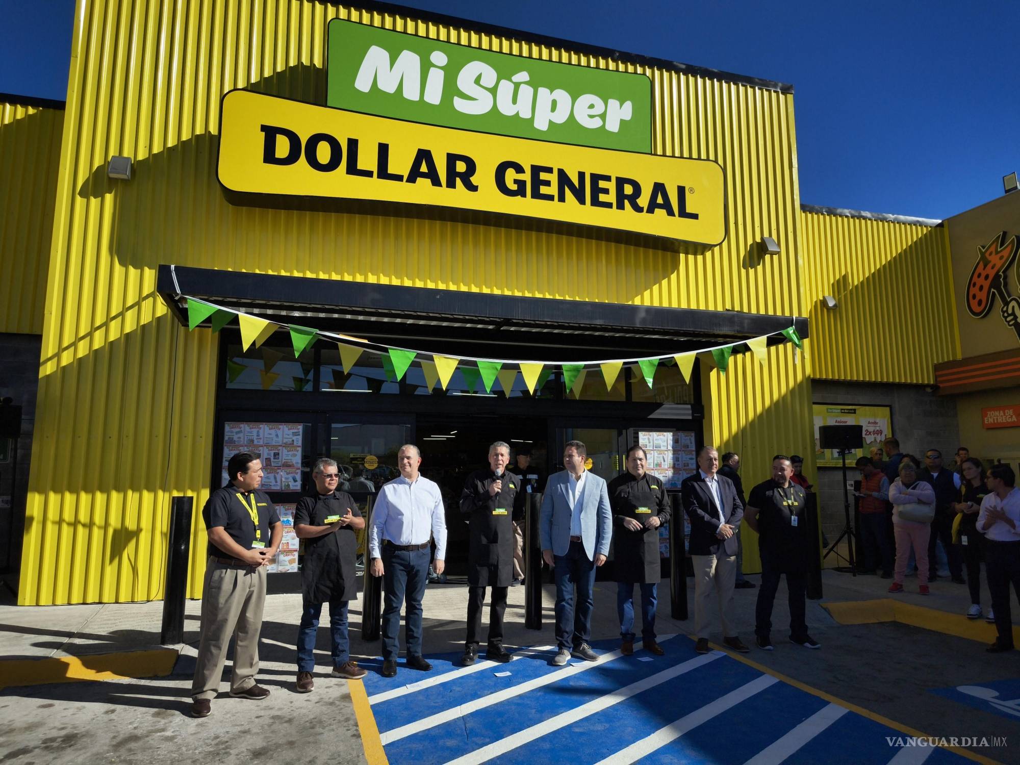 $!La primera tienda de Mi Súper Dollar General en Saltillo abrió el 14 de marzo en la colonia Saltillo 2000