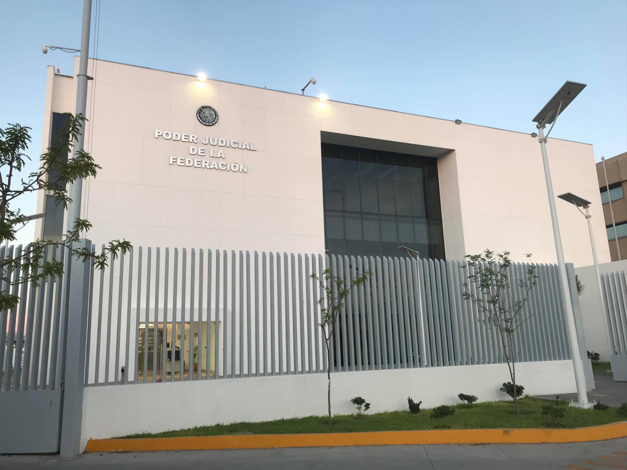 $!Edificio del Poder Judicial de la Federación en Ciudad Juárez, donde se han celebrado las audiencias judiciales contra los 11 acusados de la tragedia migrante ocurrida en la estancia migratoria del INM el 27 de marzo de 2023.