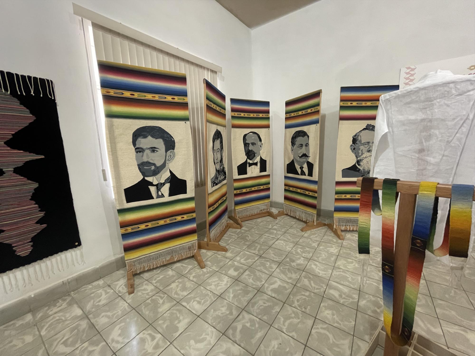 $!La Escuela del Sarape “La Favorita” es el único lugar en donde se enseña esta tradición textil en Coahuila.