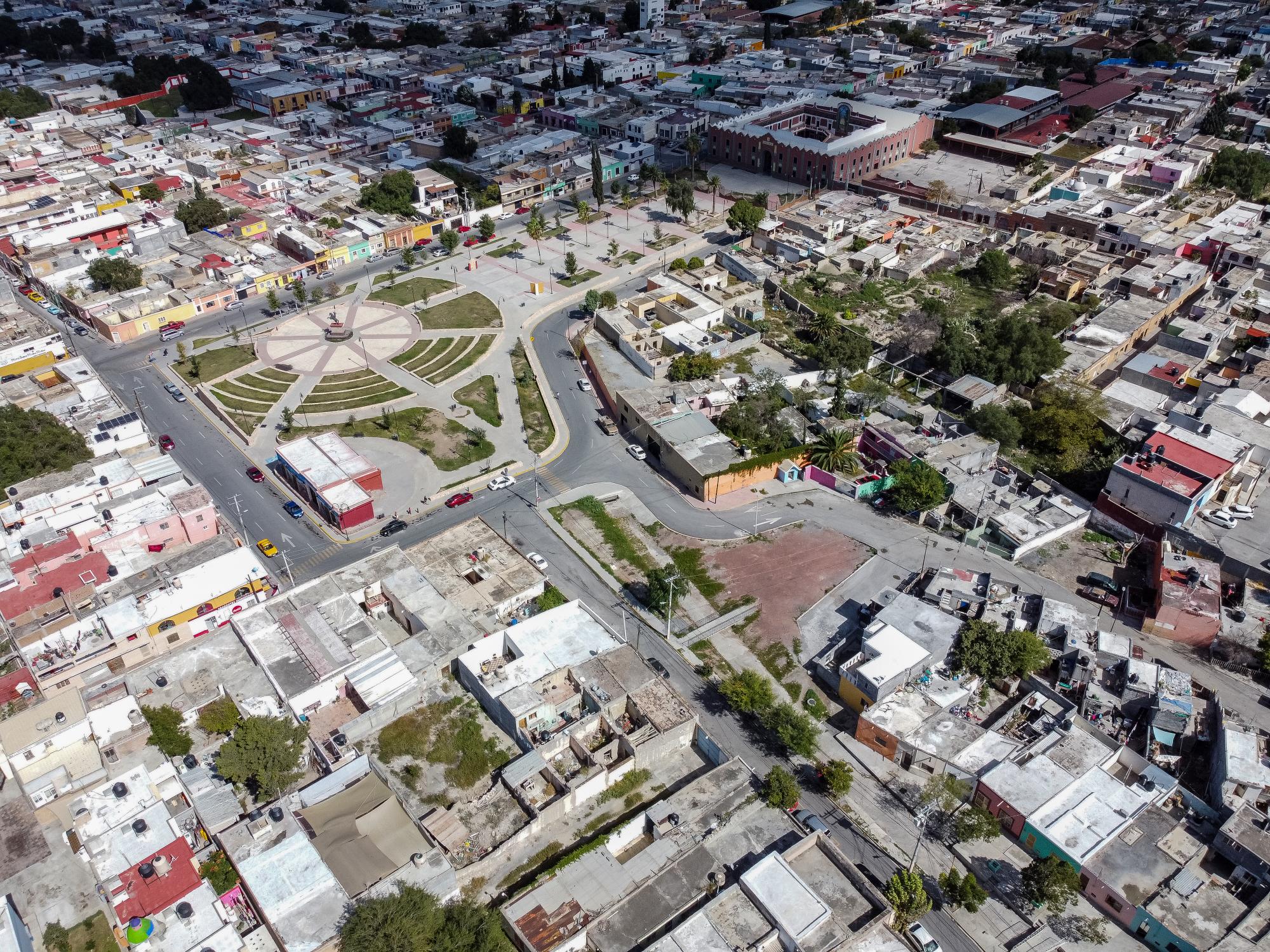 $!Vista desde el barrio del Águila de Oro hacia la Escuela Coahuila.