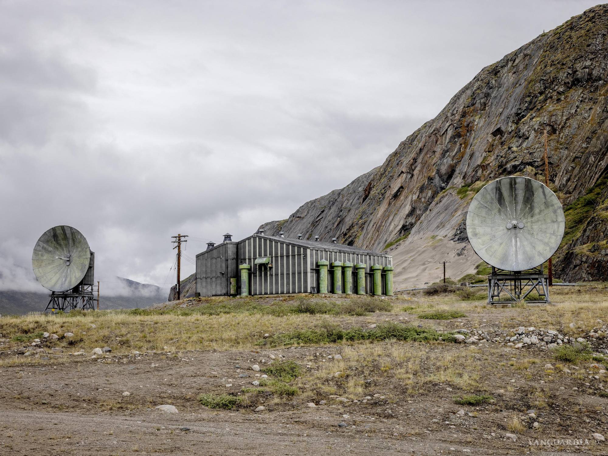 $!Huellas de la presencia militar: restos de una de las más de diez bases que Estados Unidos operó en Groenlandia durante el siglo XX.