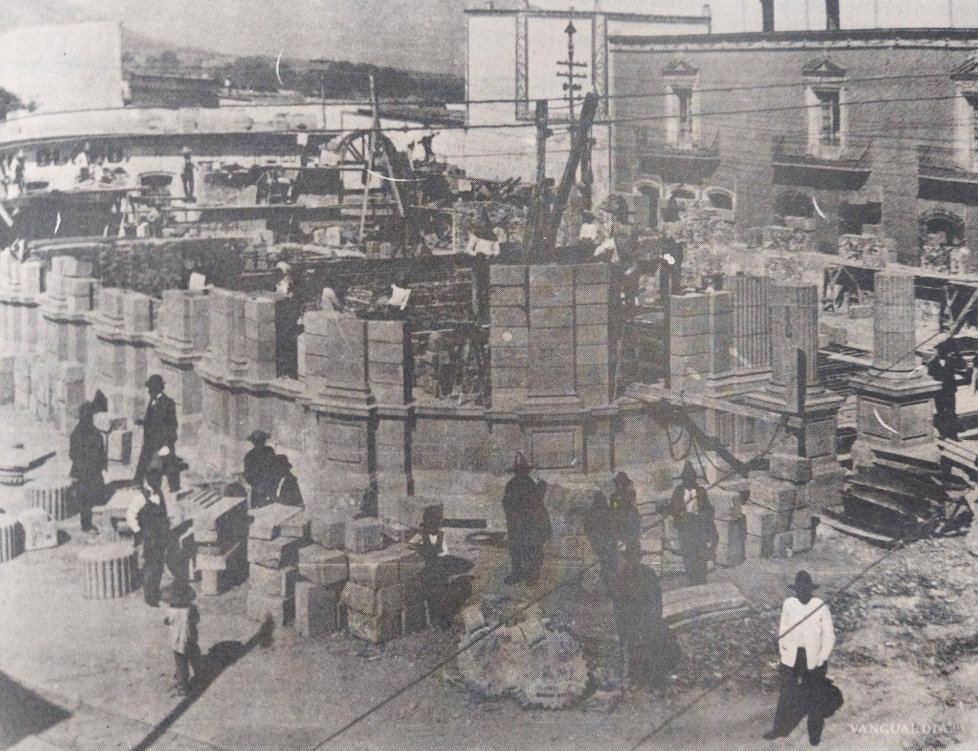 $!Imagen tomada durante la construcción del Hotel Coahuila.