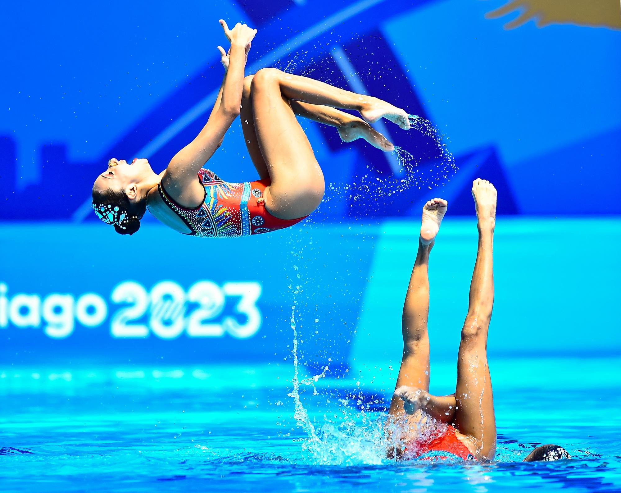$!Nuria Diosdado, durante la competencia de Natacion Artistica, Rutina acrobatica por equipos en los XIX Juegos Panamericanos Santiago de Chile 2023.