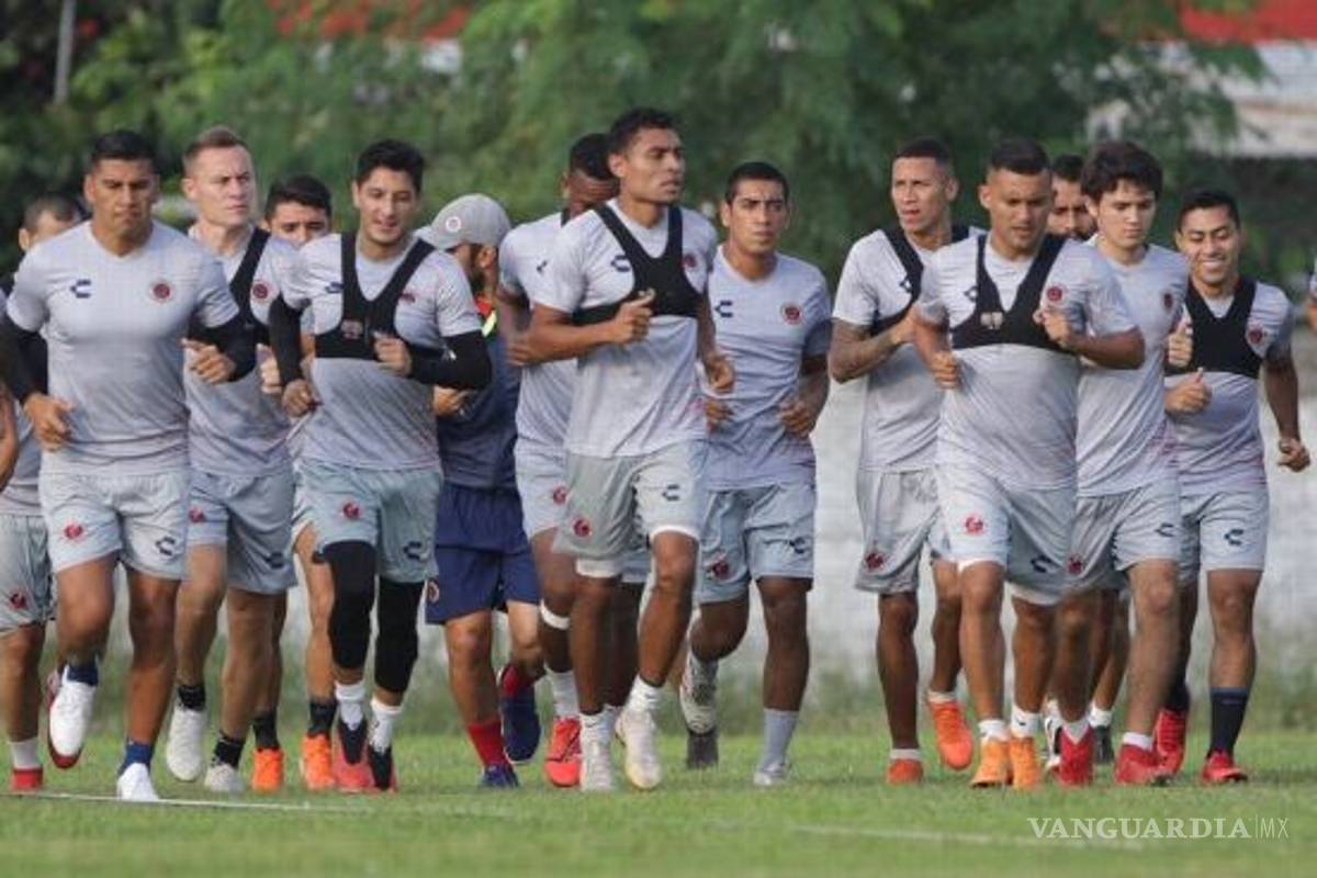 Los Tiburones cobrarían entre hoy y mañana adeudos
