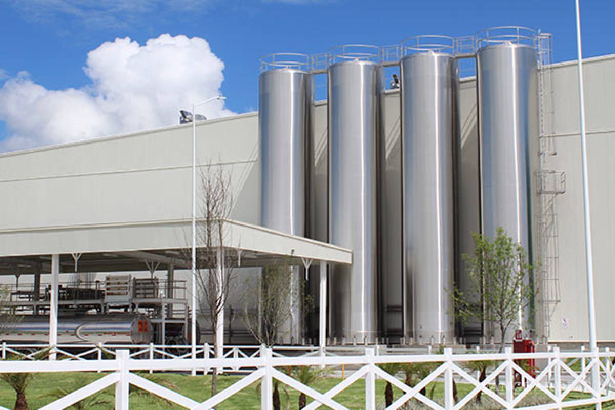 $!Invierte Coca Cola 2mmdp en planta de leche en Jalisco