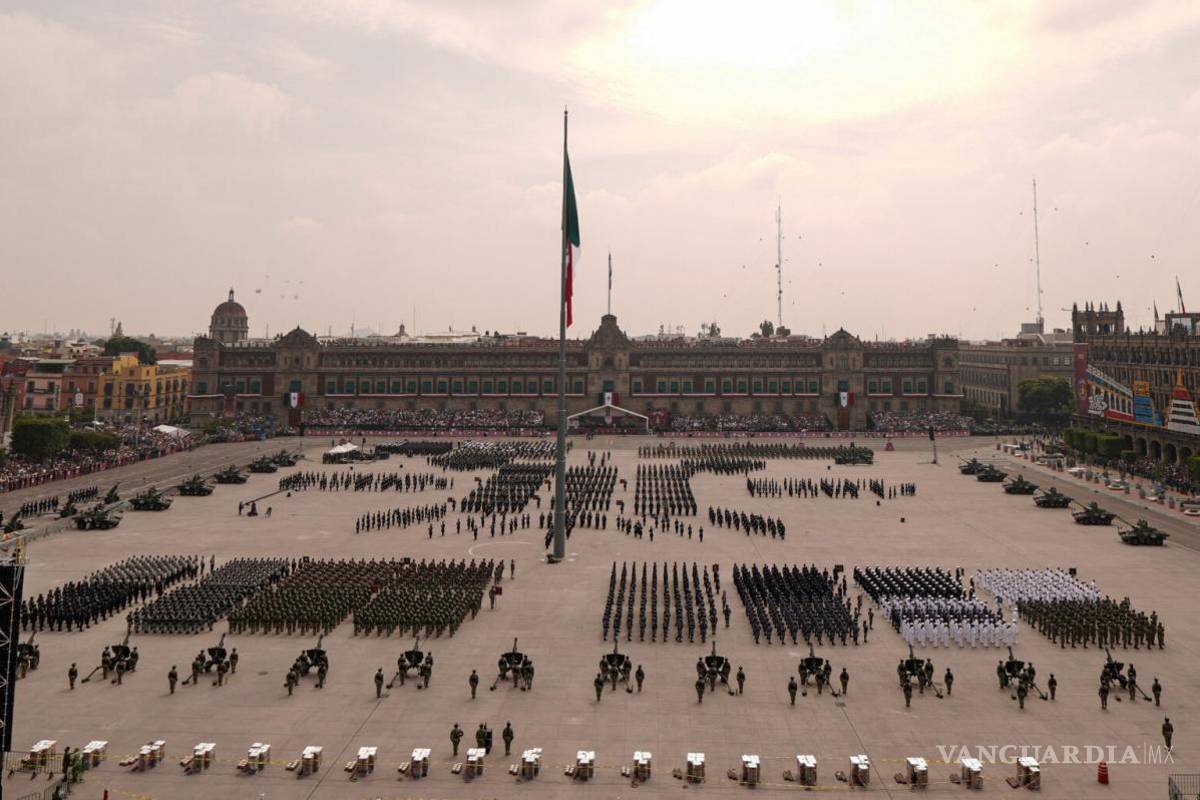 Desfile Militar con la más grande fusilería en México, concluye con saldo blanco