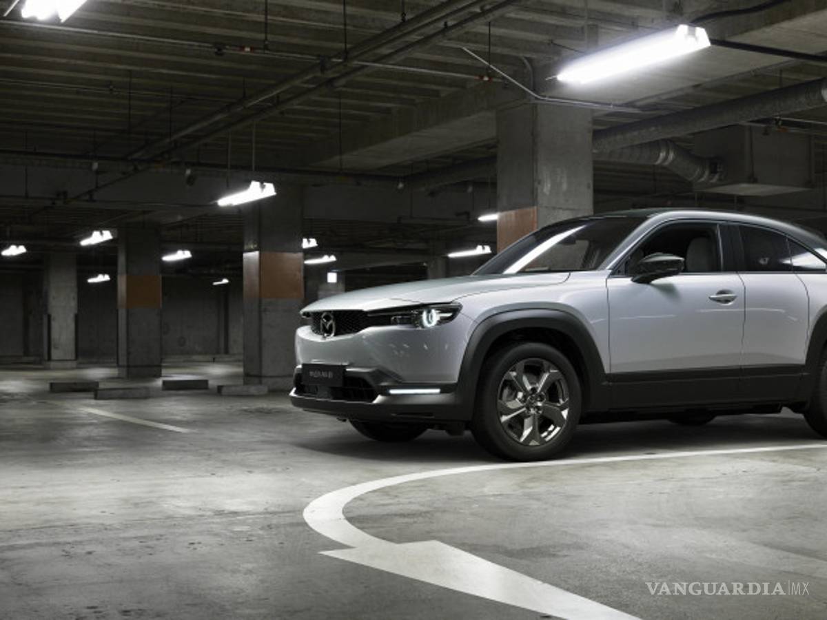$!Mazda MX-30, la marca japonesa entra a la era eléctrica con un llamativo SUV