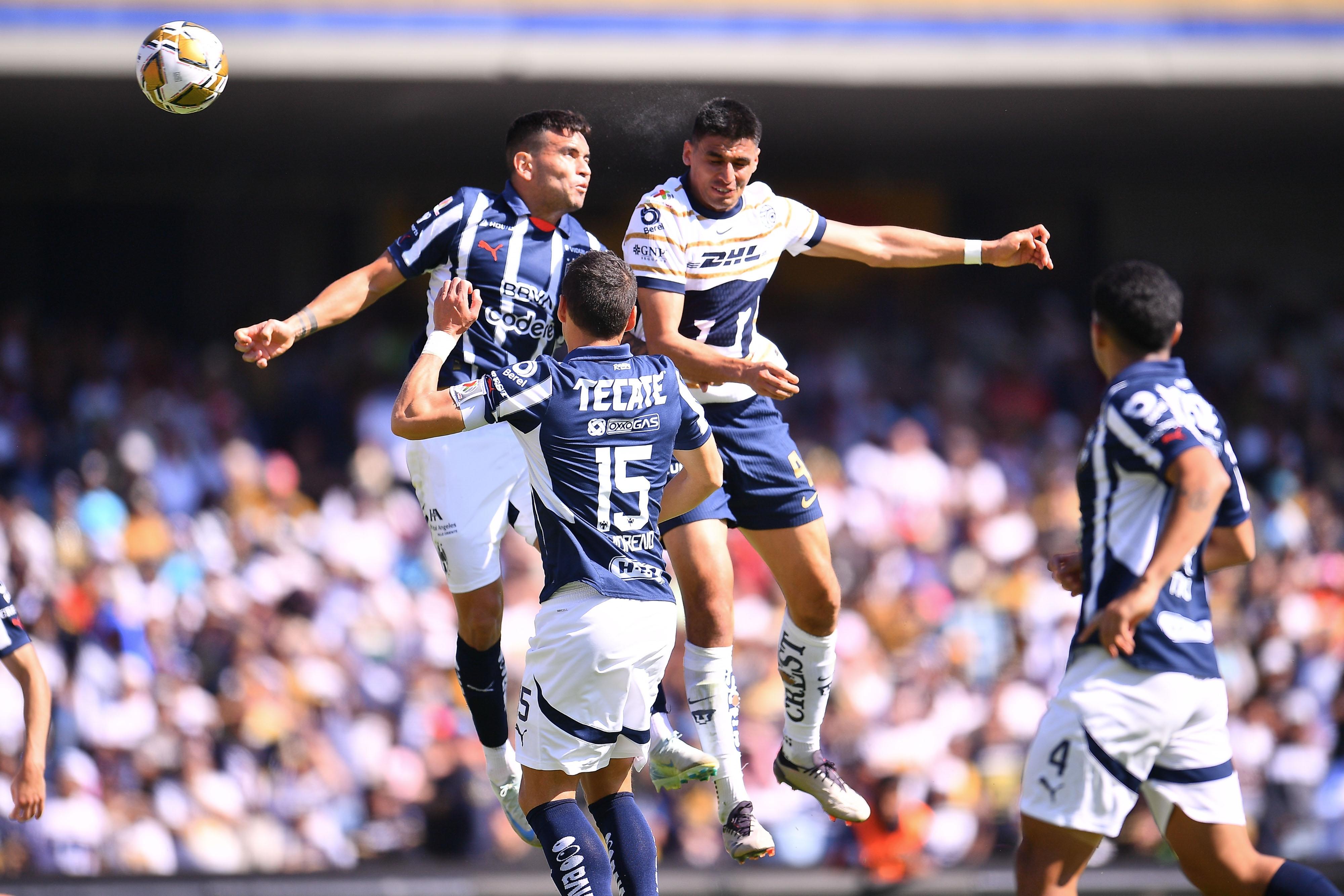 Después de una semana complicada tras la eliminación en la Copa de Campeones de Concacaf, Rayados de Monterrey vuelve a la actividad este domingo 16 de marzo para enfrentar a los Pumas de la UNAM en