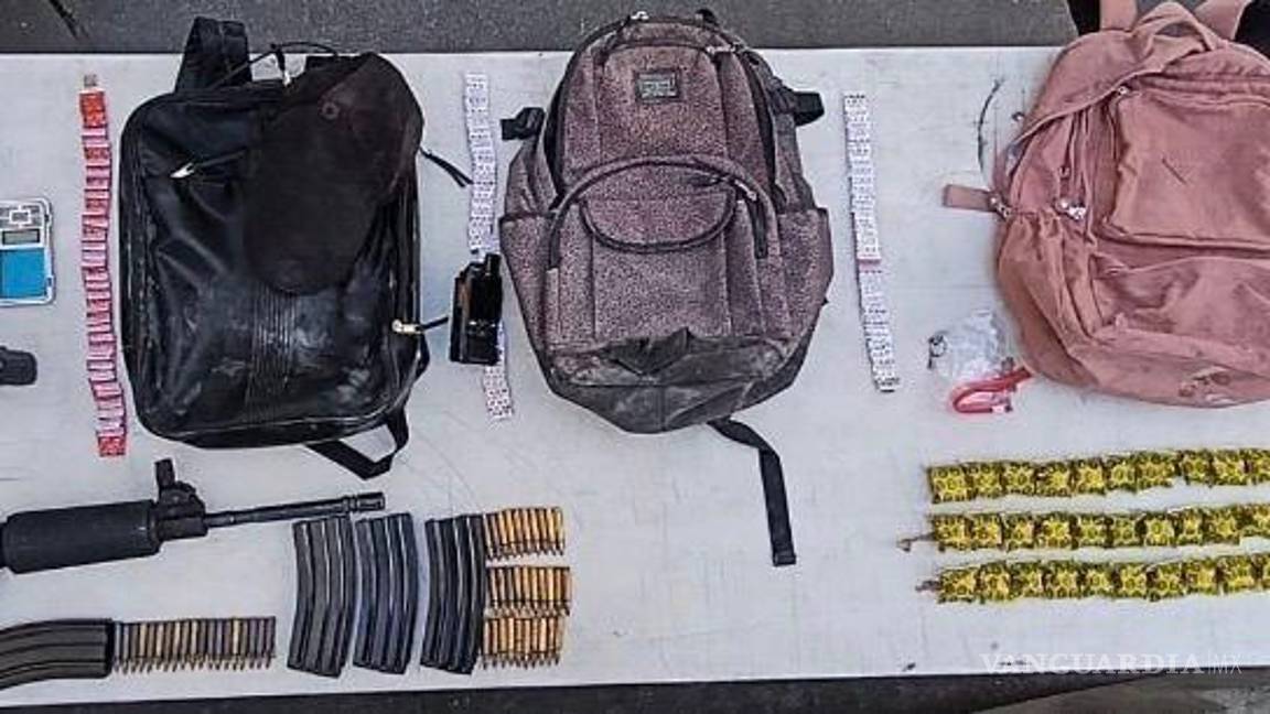 $!Un saldo de un hombre abatido, 10 detenidos, entre ellos una mujer, dejó un enfrentamiento entre autoridades y civiles armados en Lampazos de Naranjo y Montemorelos, Nuevo León.