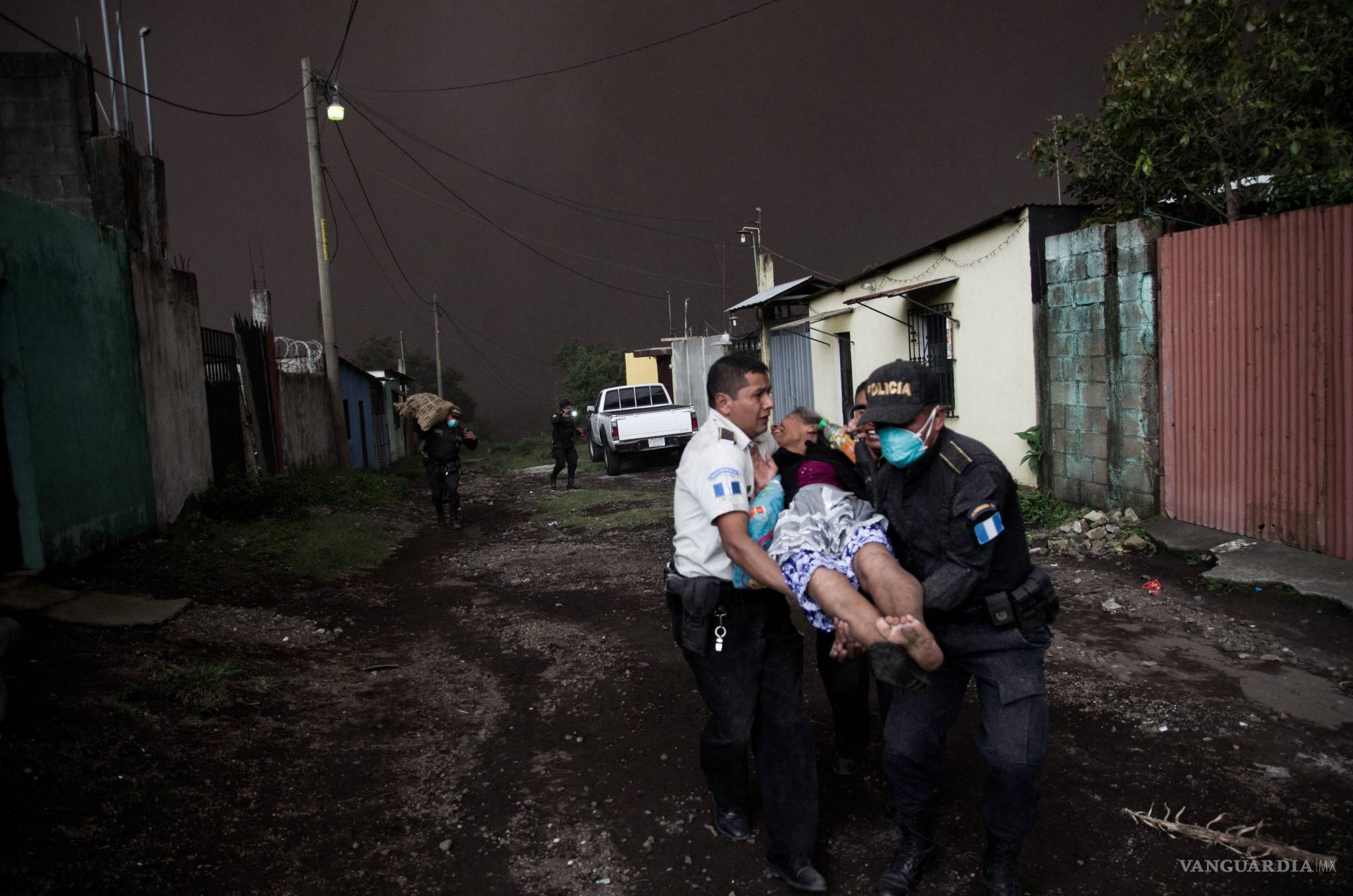 $!Tragedia histórica en Guatemala por Volcán de Fuego; deja 25 muertos