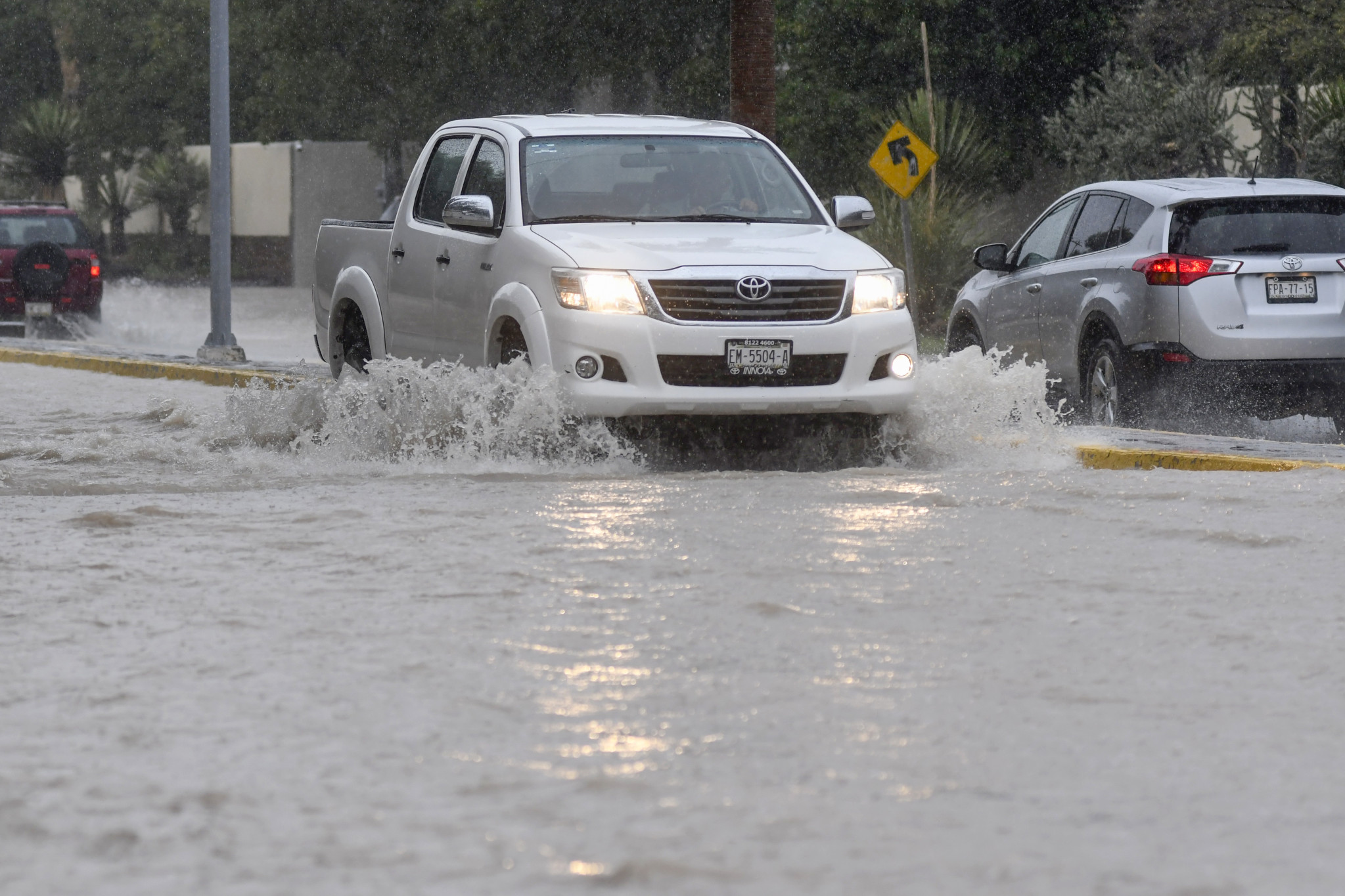 $!Paralizan lluvias a Saltillo: se inunda norte de la ciudad y colapsa donde no se debió construir