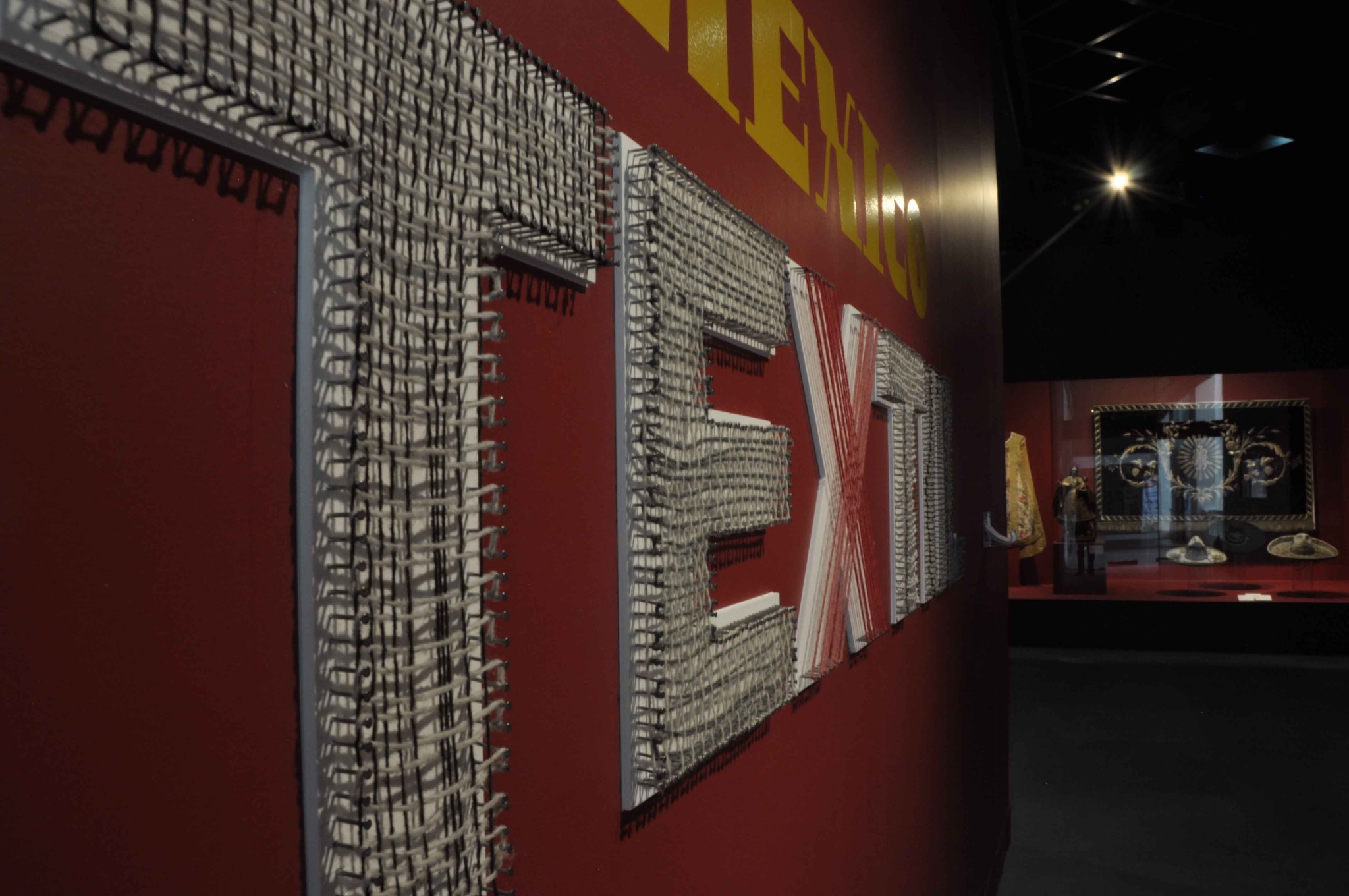 $!'México Textil', una exposición que entre hilos y tejidos recorre la indumentaria nacional